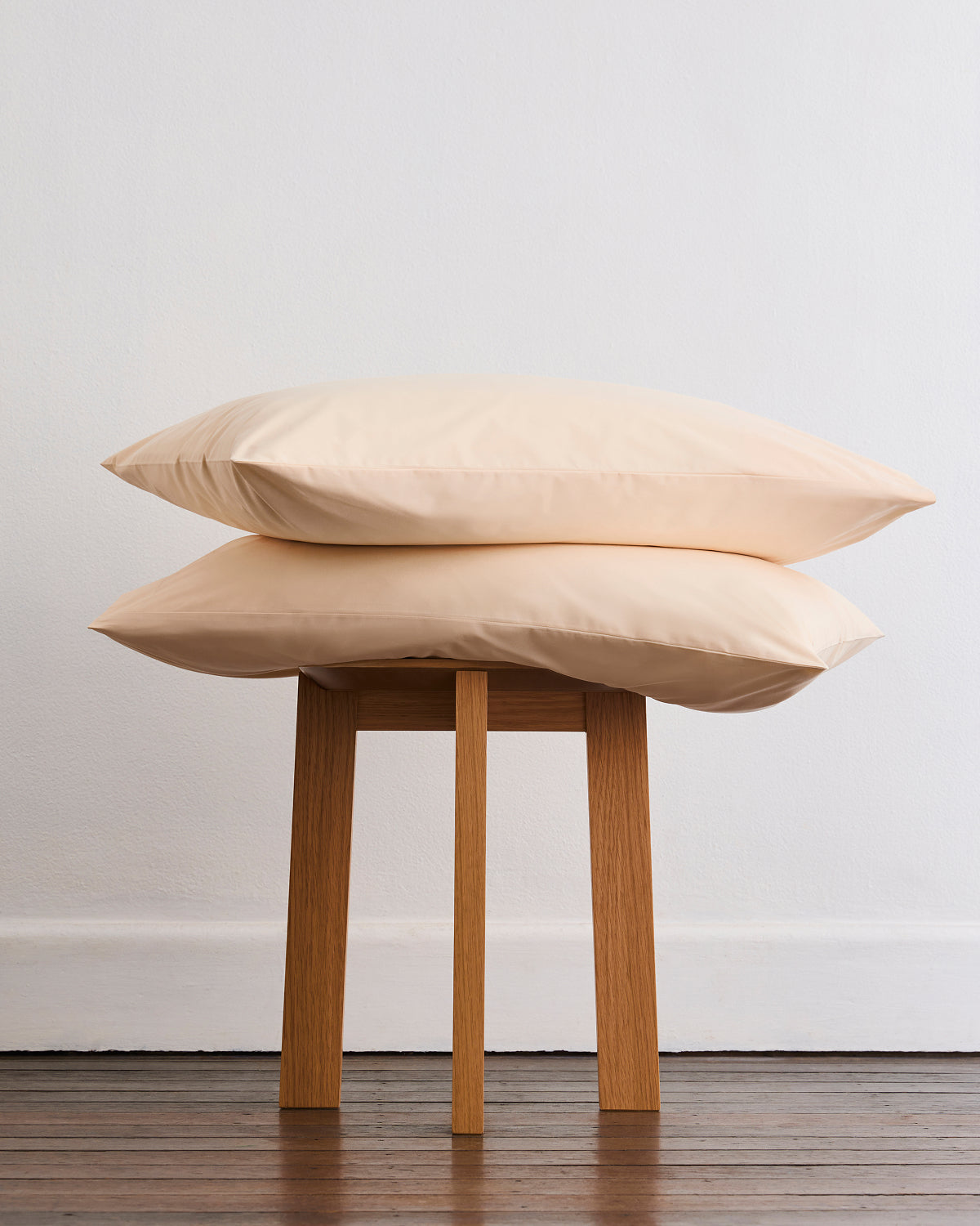 Vanilla Organic Cotton Percale Fitted Sheet Set - Image 4