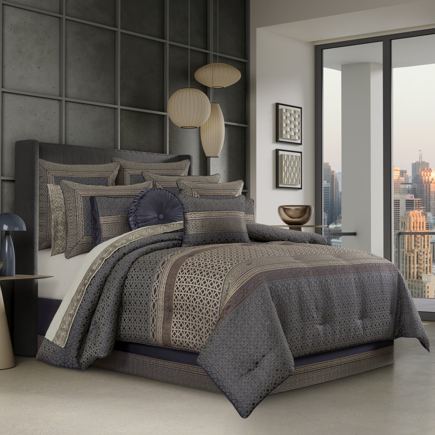 Alaro Comforter Set - Image 13