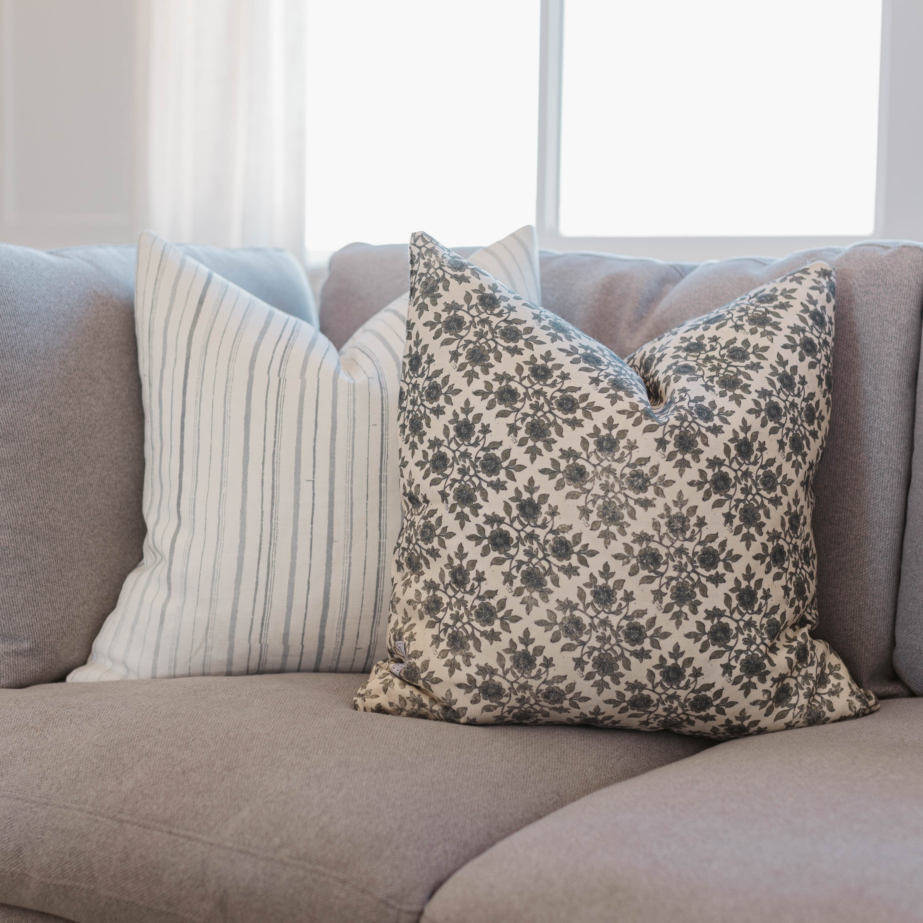 Lottie in Linen - 18 | 22 - Image 4