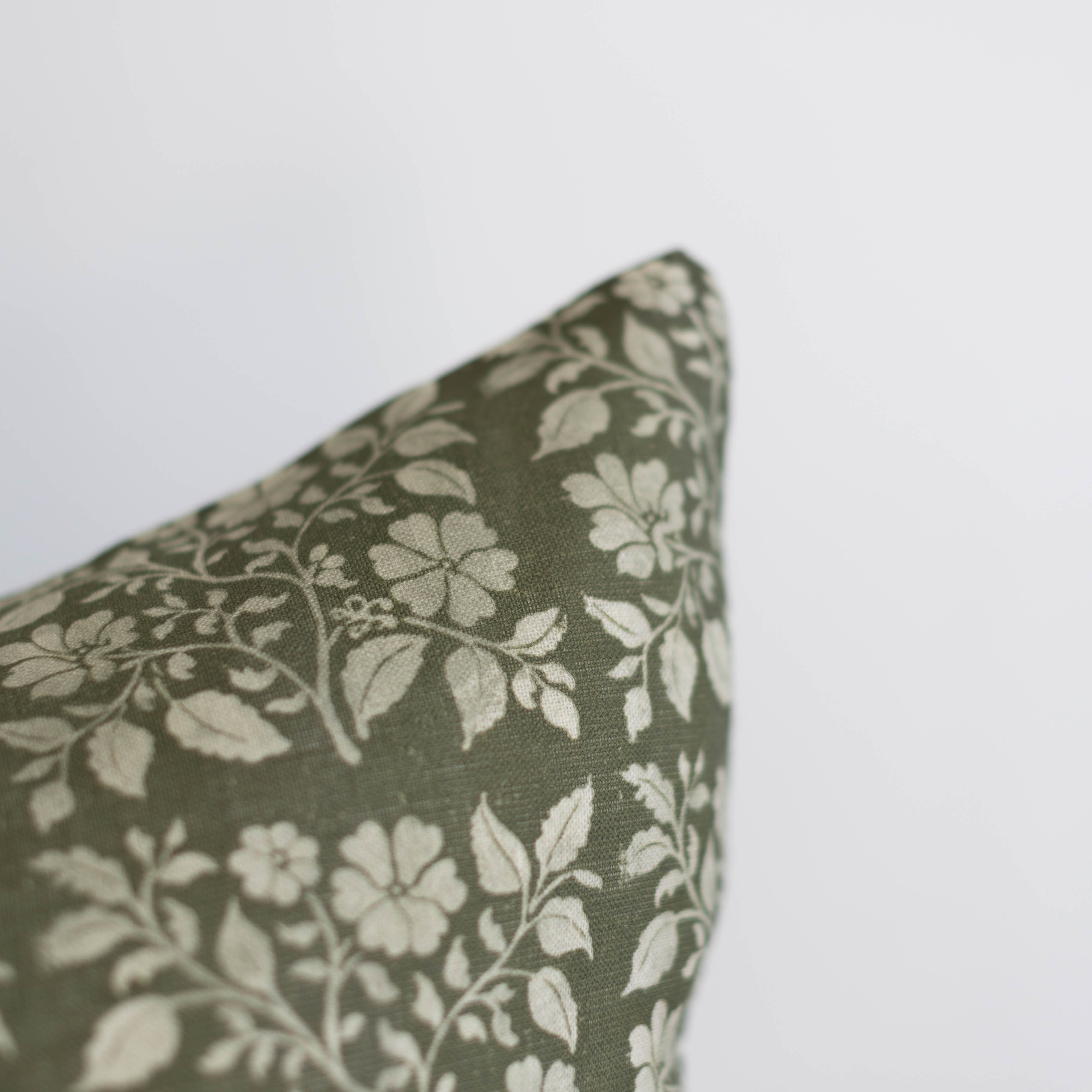 Evergreen Floral in Linen - 18 | 22 | 26 - Image 2