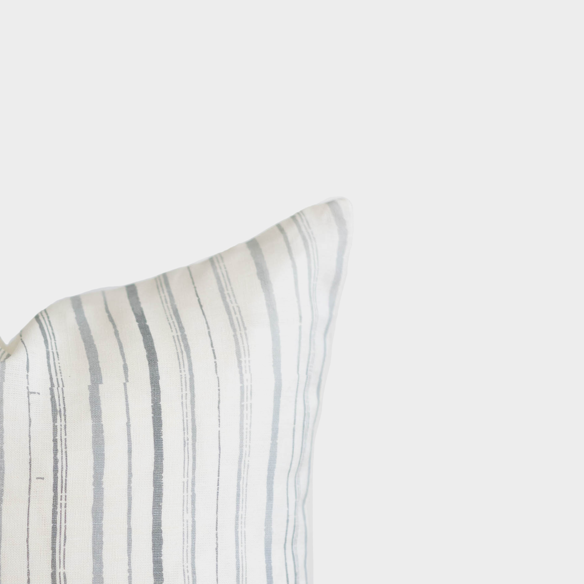 Mack in Linen - 18 | 22 - Image 2