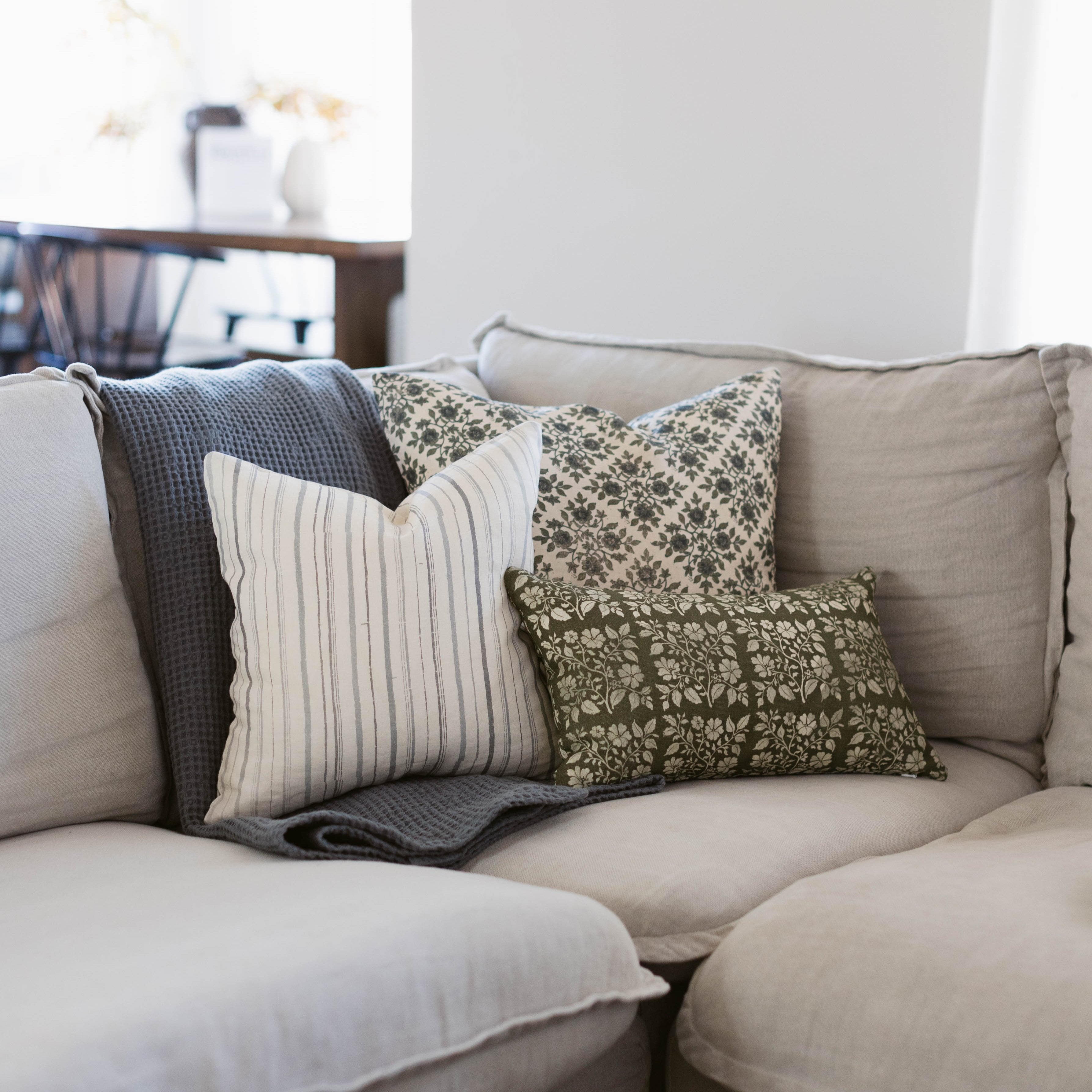 Mack in Linen - 18 | 22 - Image 3