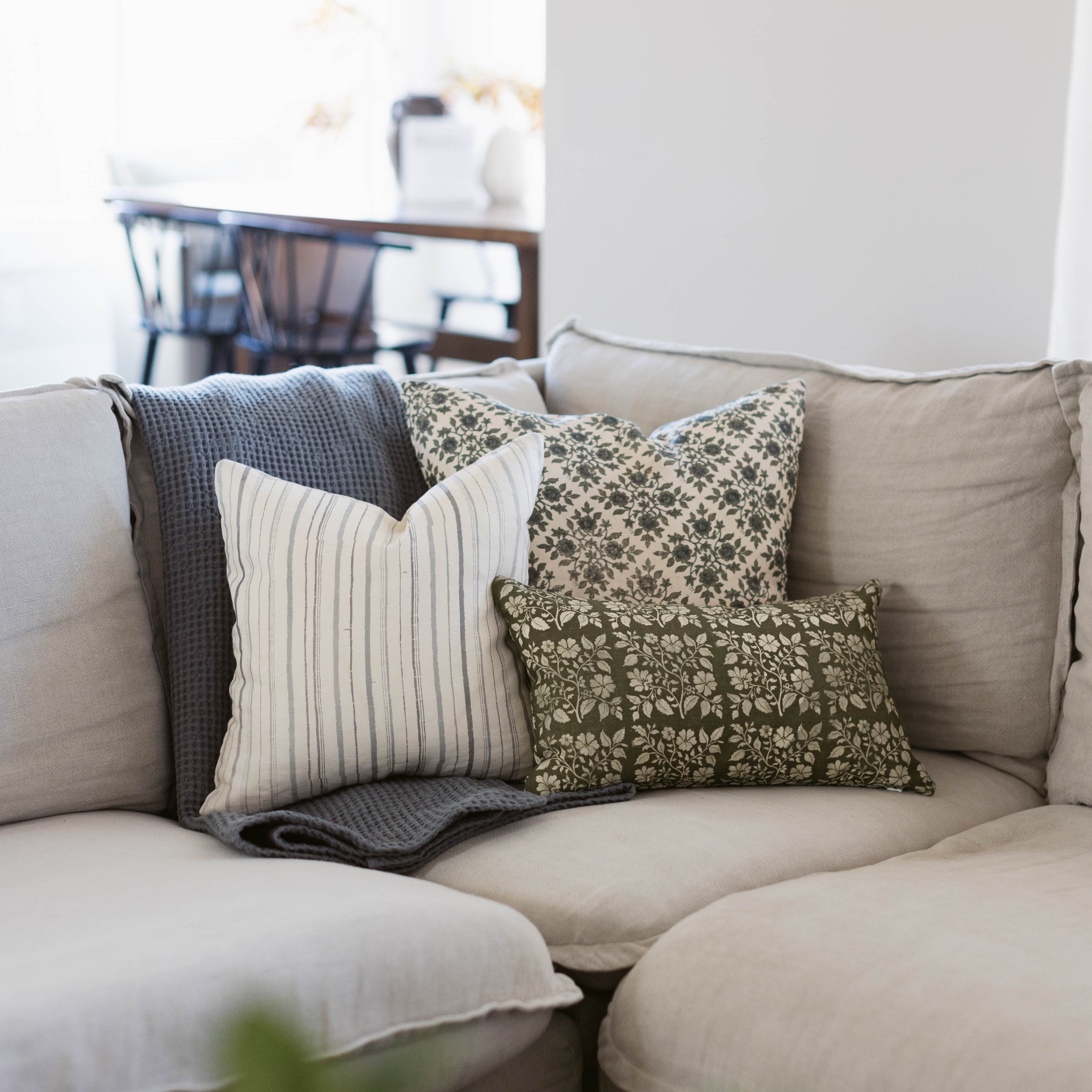 Lottie in Linen - 18 | 22 - Image 2