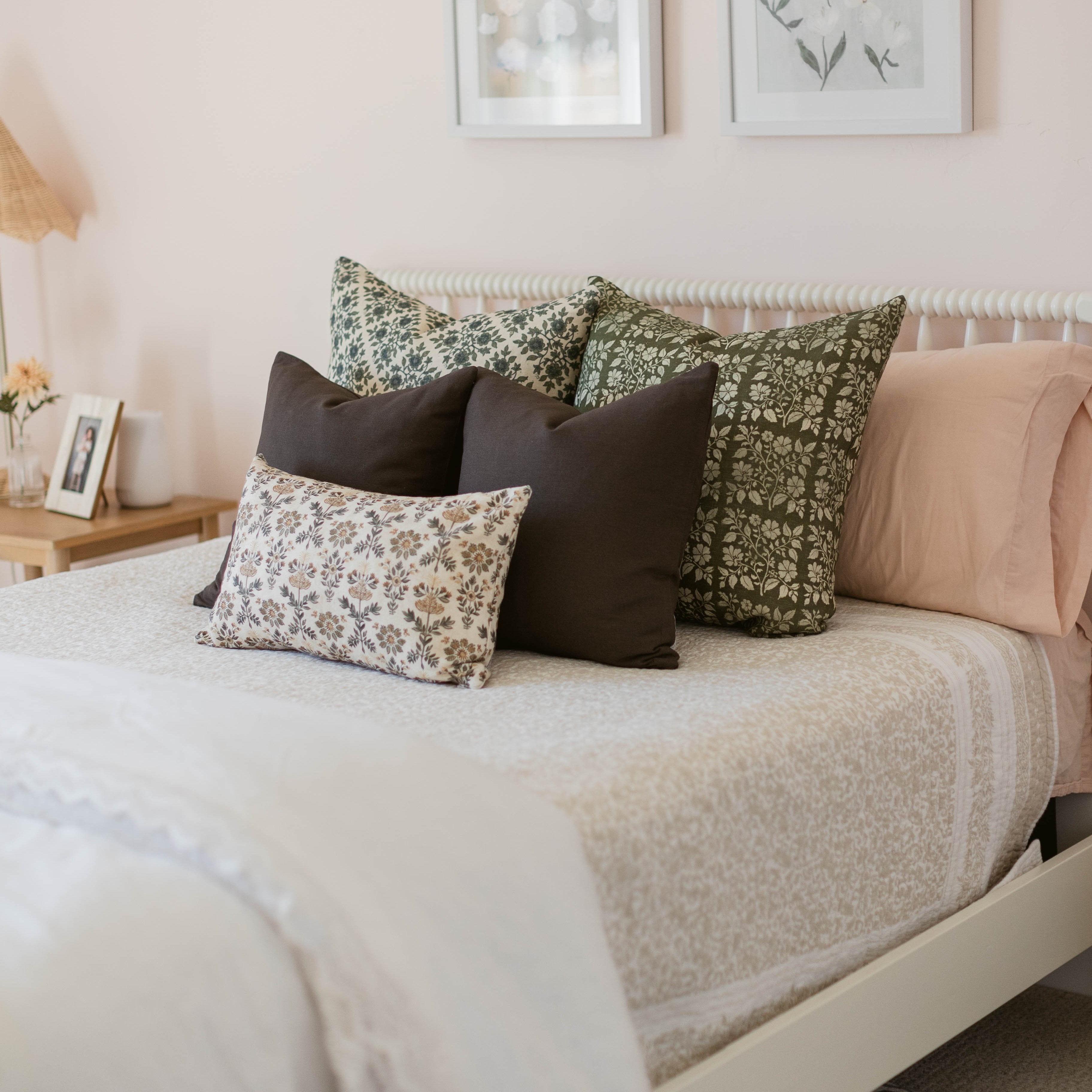 Evergreen Floral in Linen - 18 | 22 | 26 - Image 5