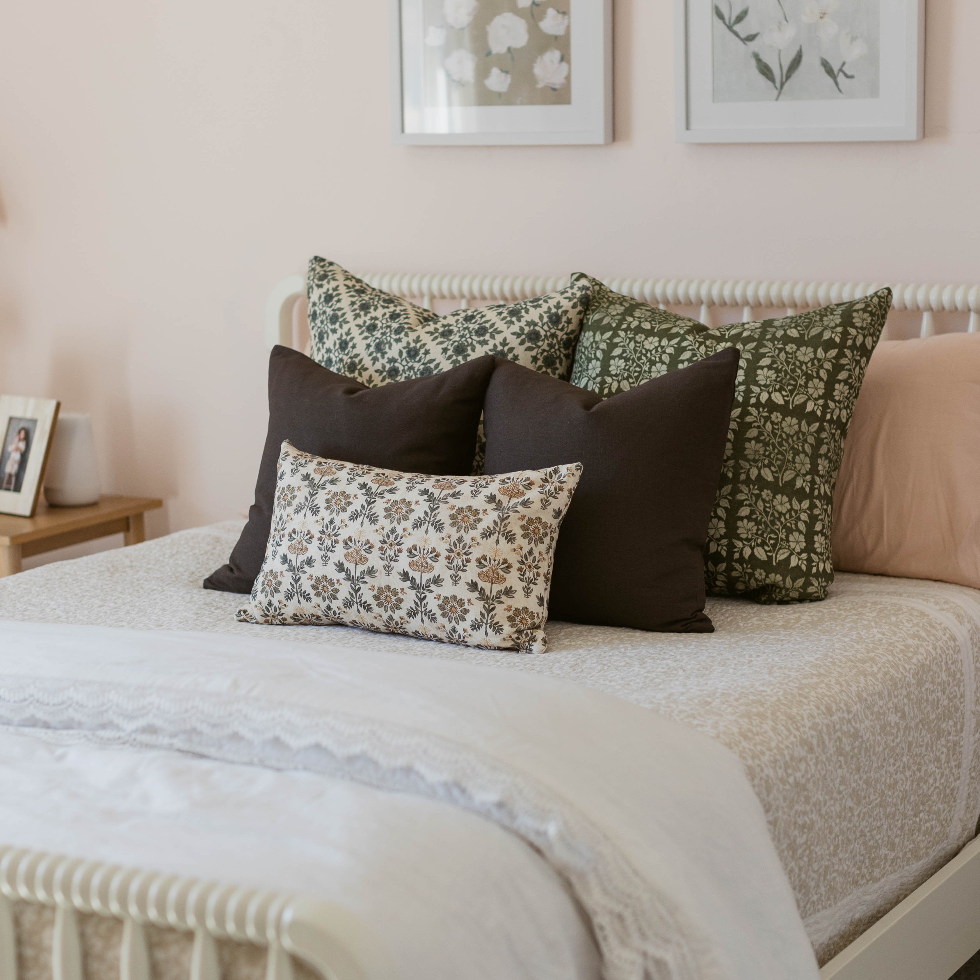 Evergreen Floral in Linen - 18 | 22 | 26 - Image 9