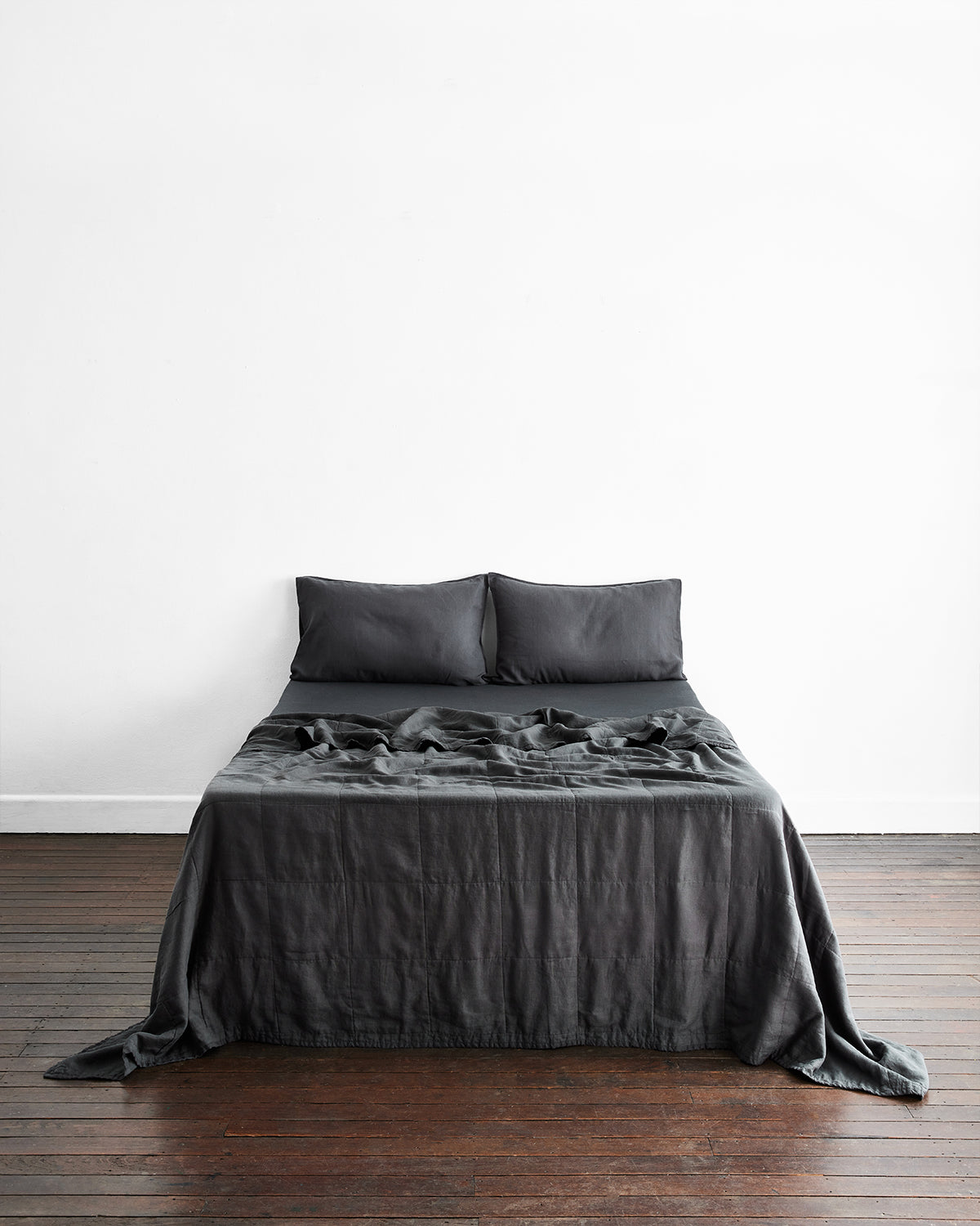Charcoal 100% French Flax Linen Quilt Set - Image 3