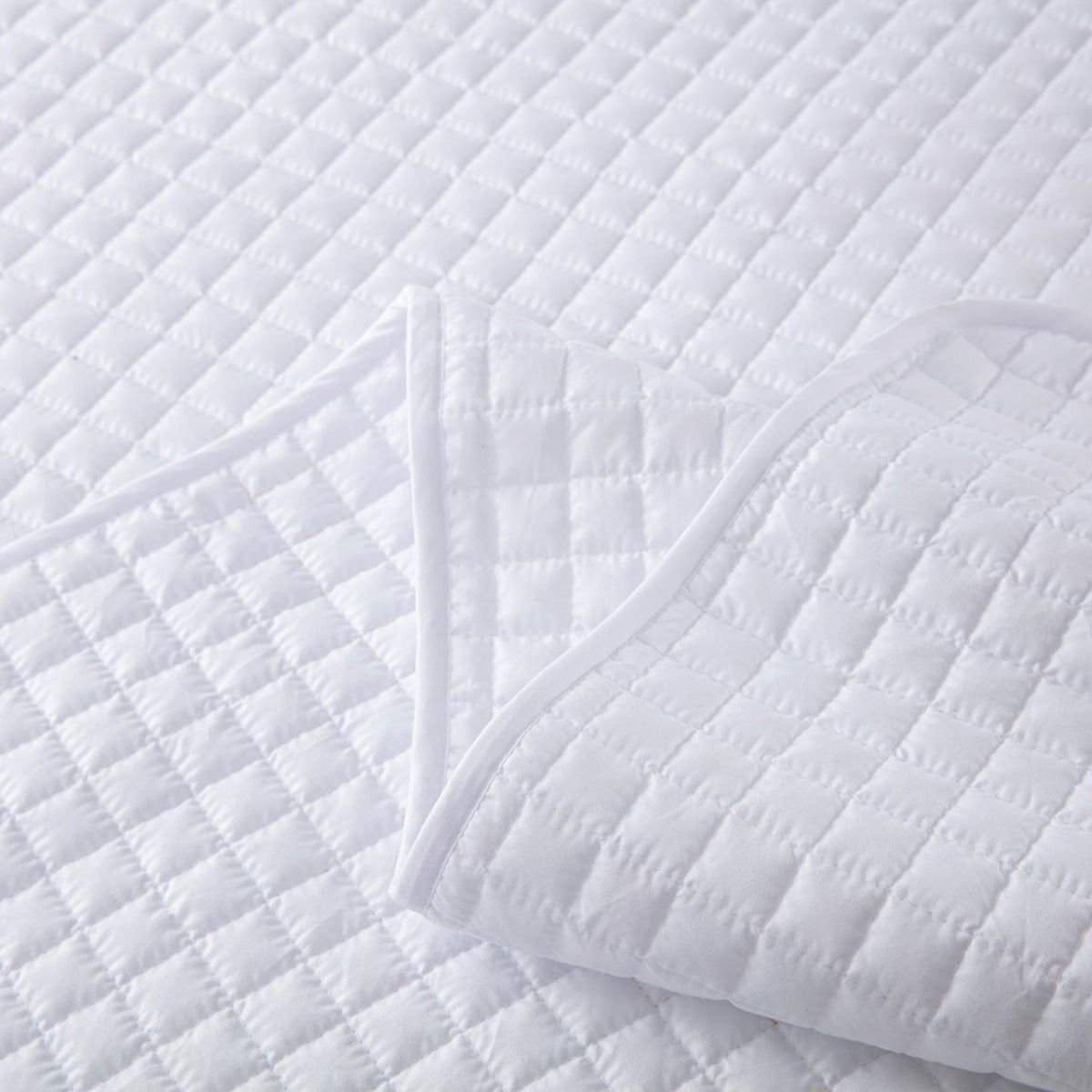 Checkered Quilts & Coverlet Set - Image 2