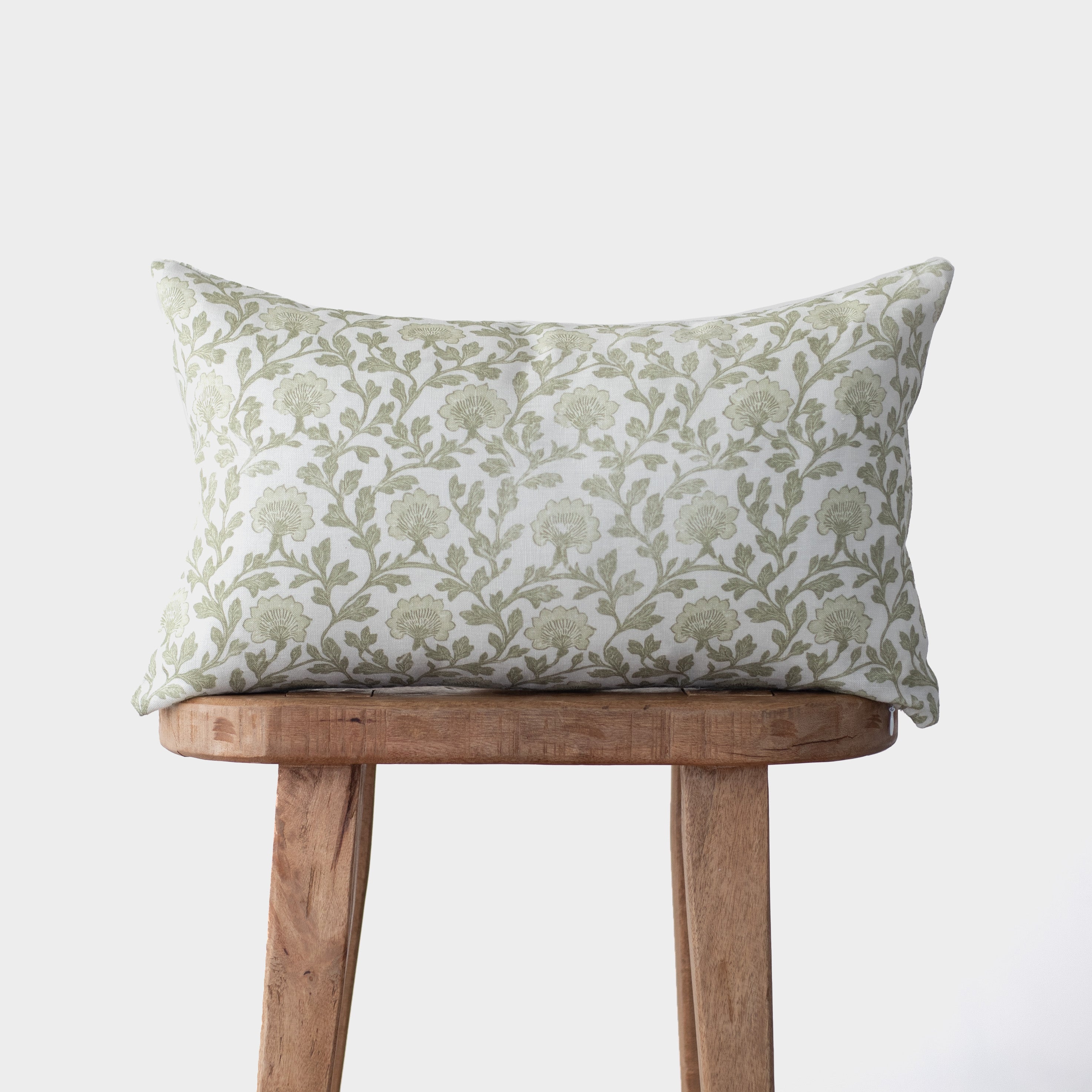 Clem in Linen - 12x20 - Image 5