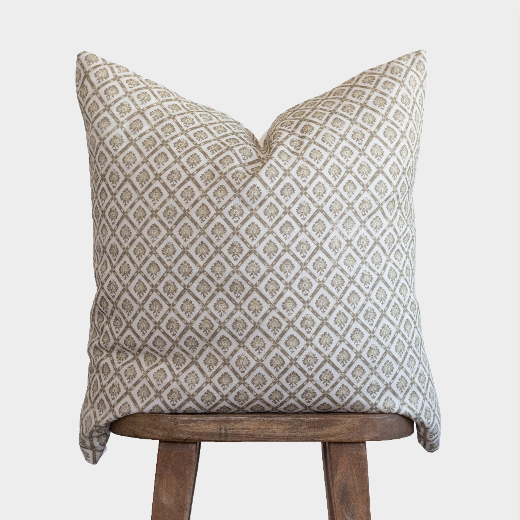 Elise in Linen - 18 | 20 | 22 | 26 - Image 5