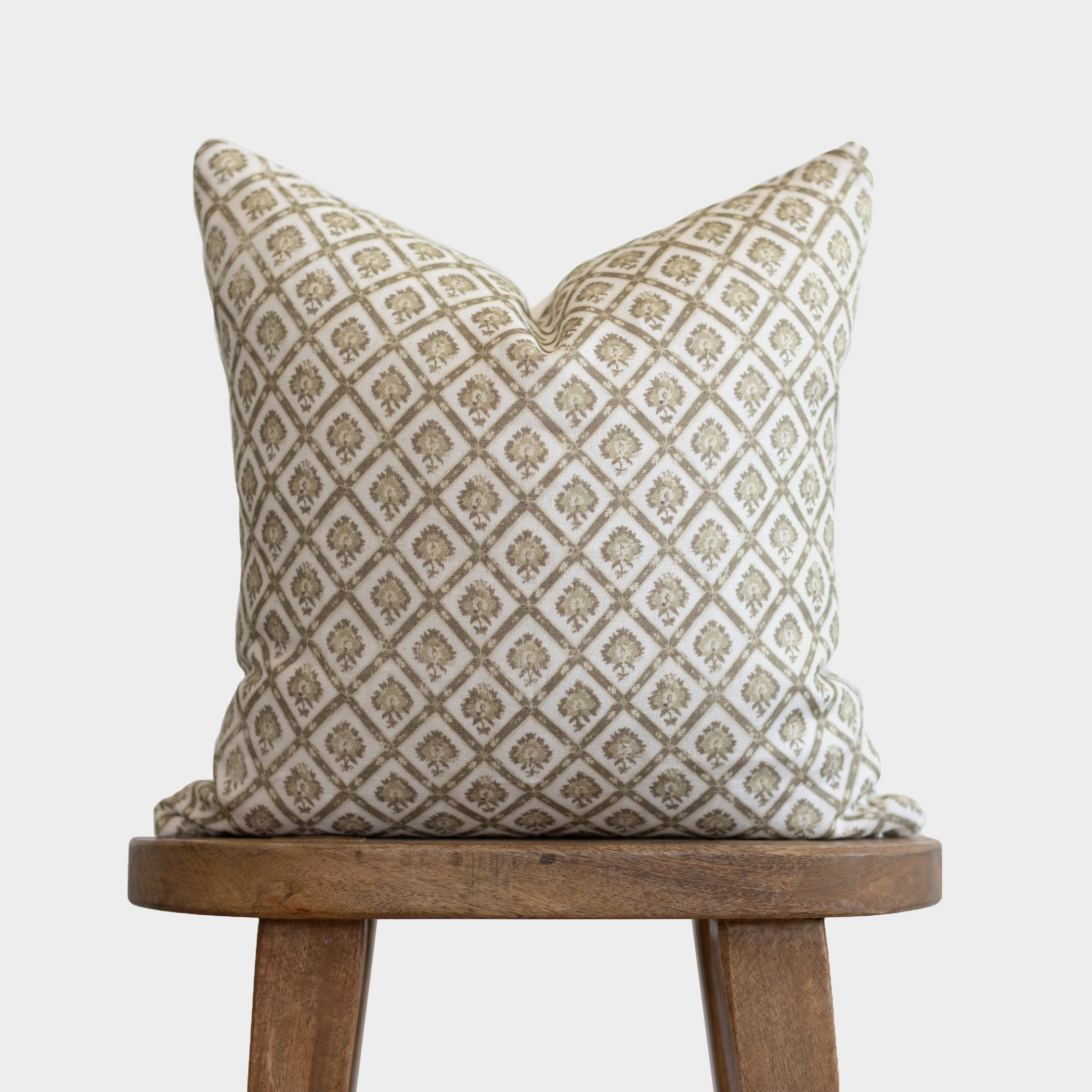 Elise in Linen - 18 | 20 | 22 | 26 - Image 4