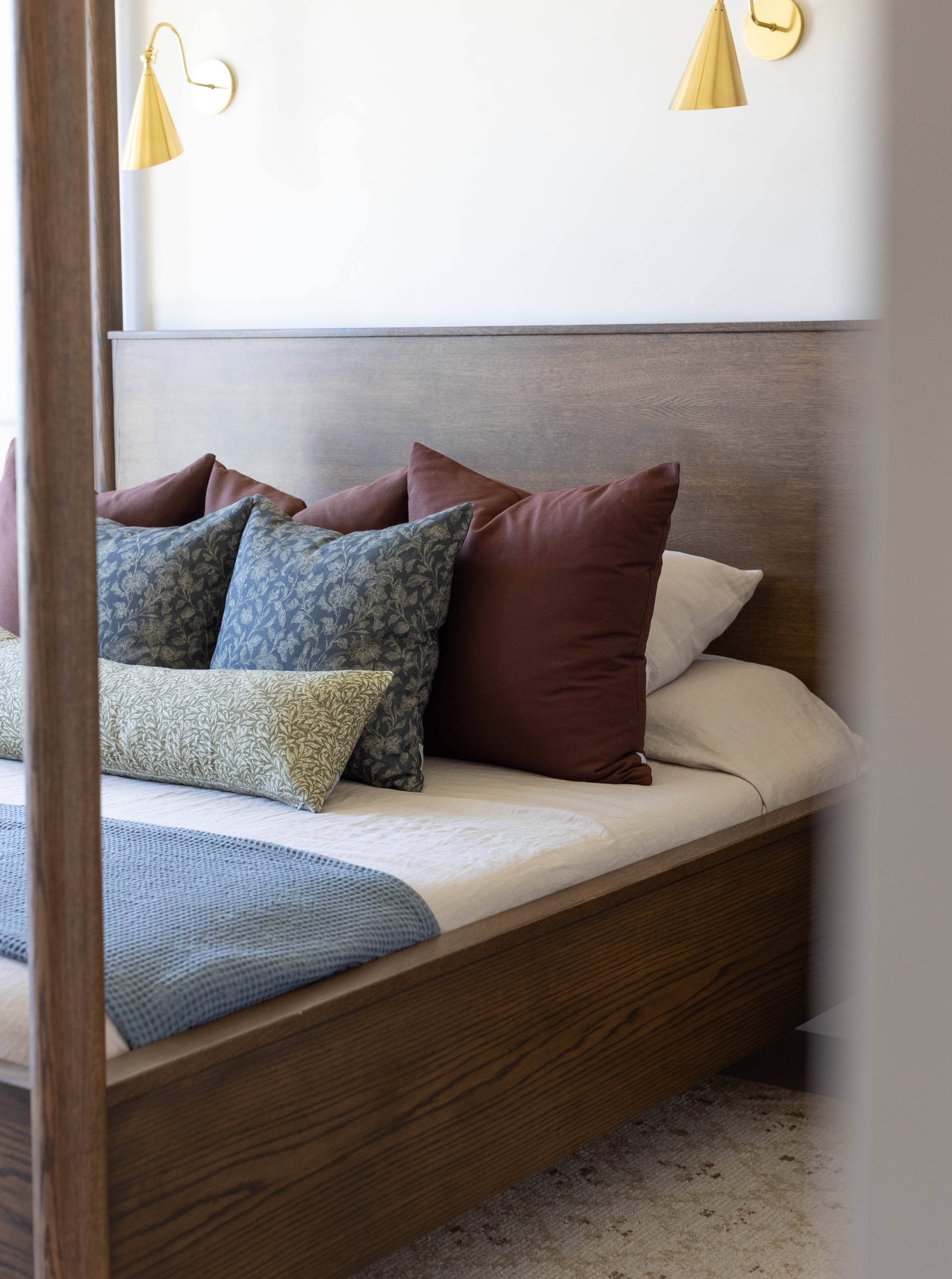 Louie in Green -12x20 | 12x40 - Image 7