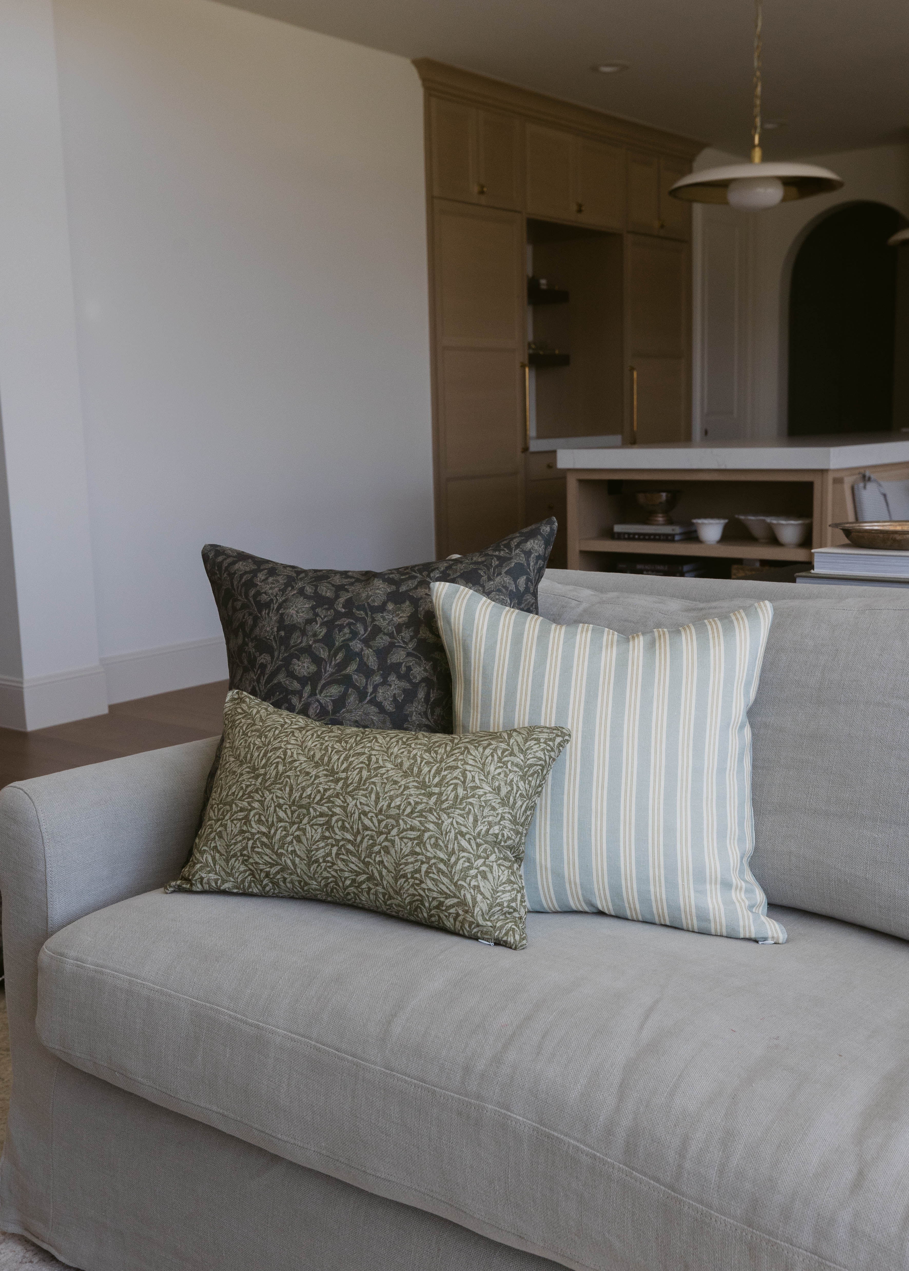 Crosby in Linen - 18 | 20 | 22 - Image 8