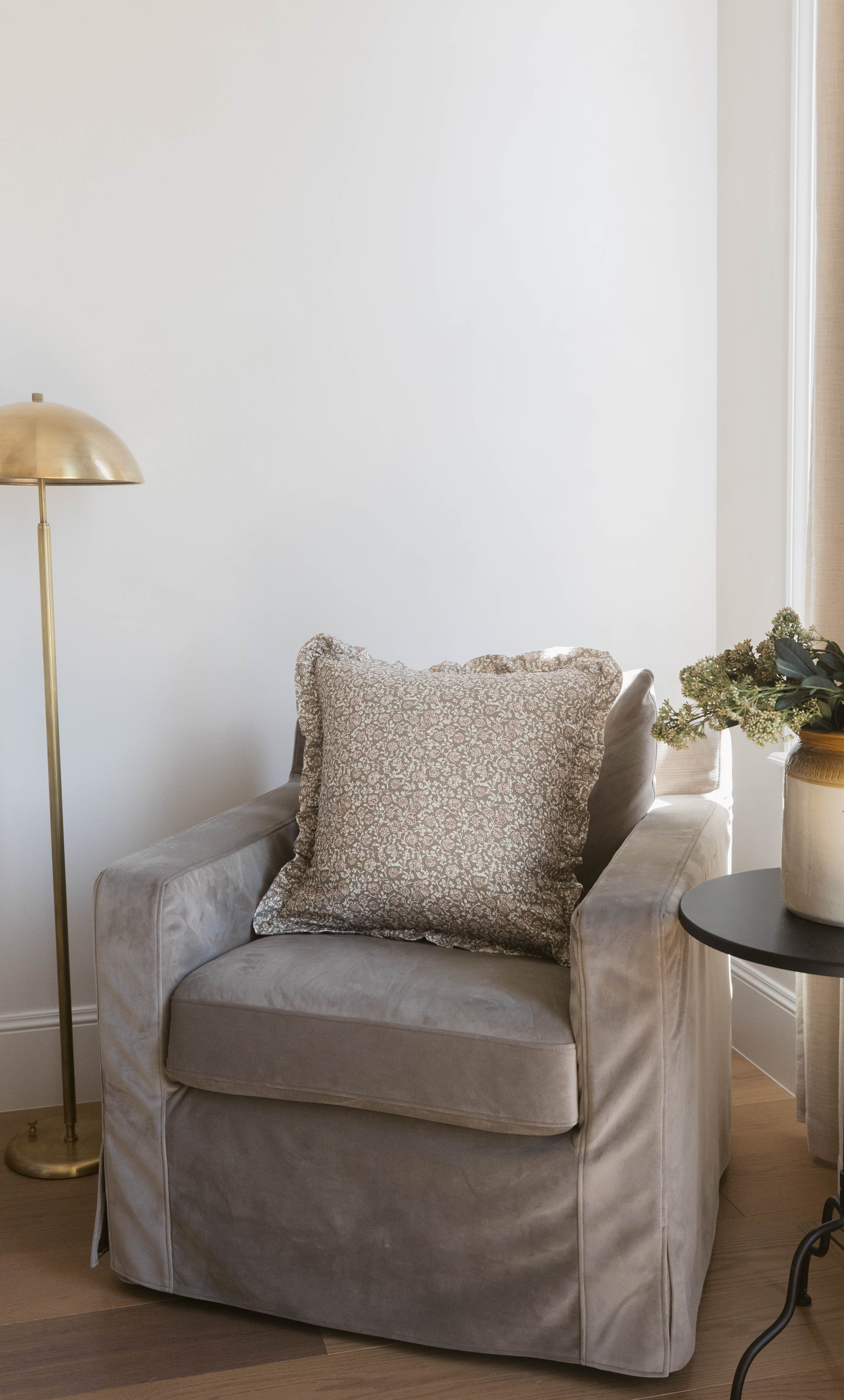 Elsie Ruffle - 18 | 22 - Image 10