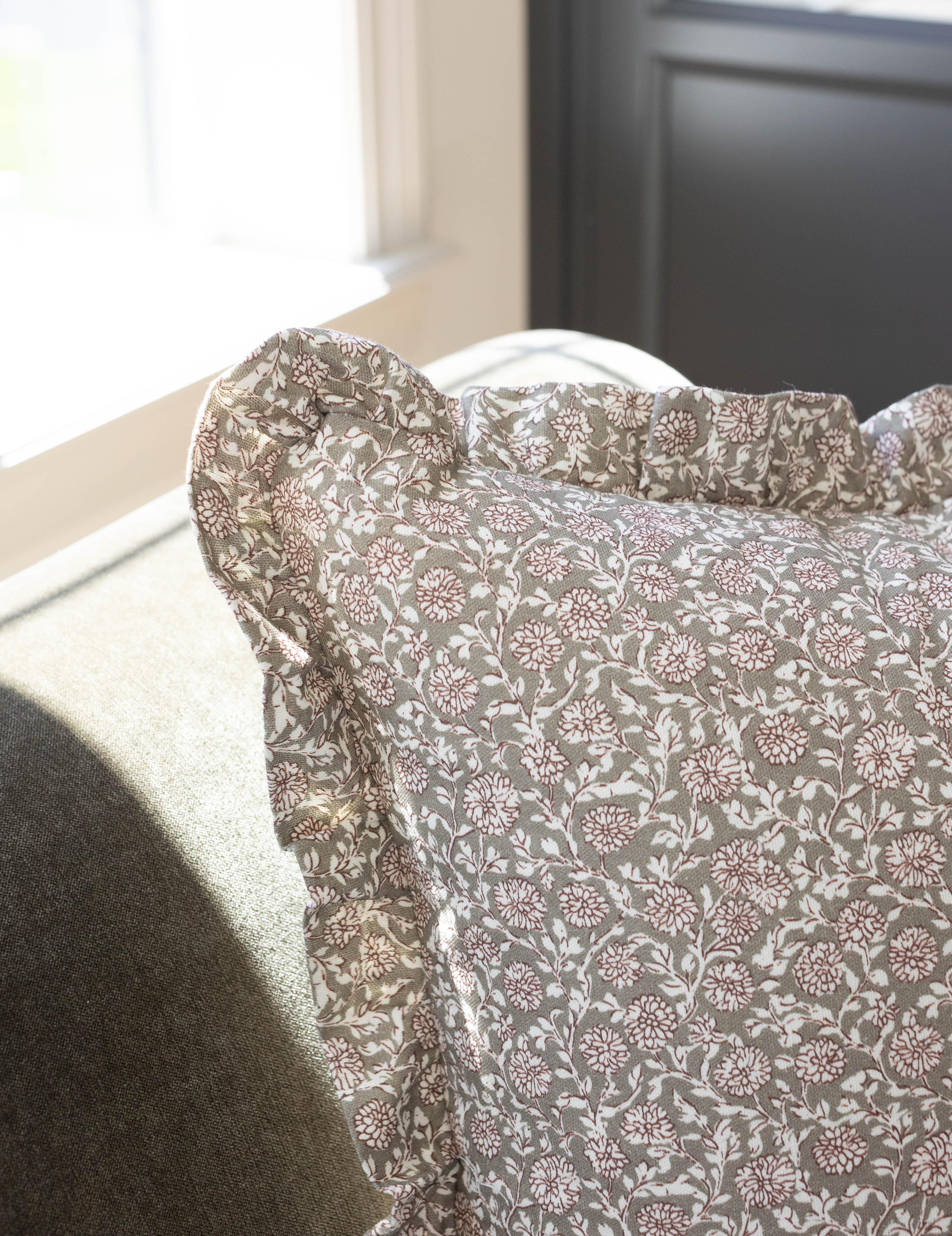 Elsie Ruffle - 18 | 22 - Image 8