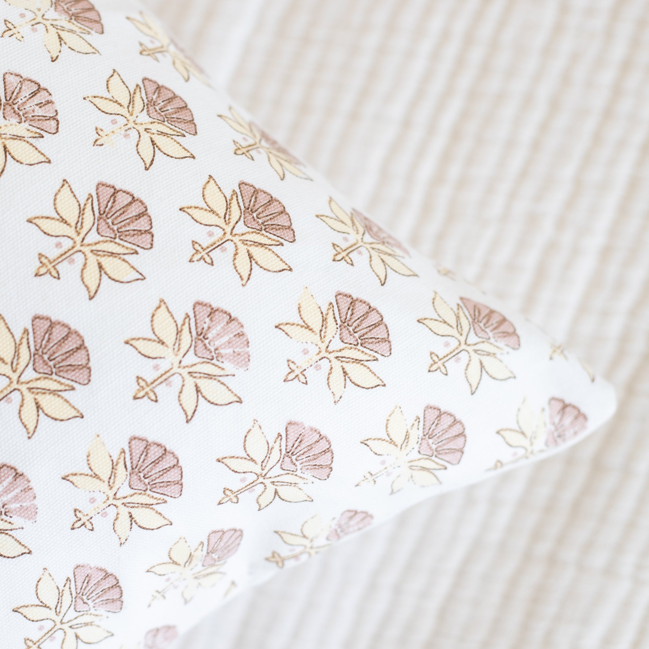 Fleur - White Floral - 18 | 22 | 24 - Image 5