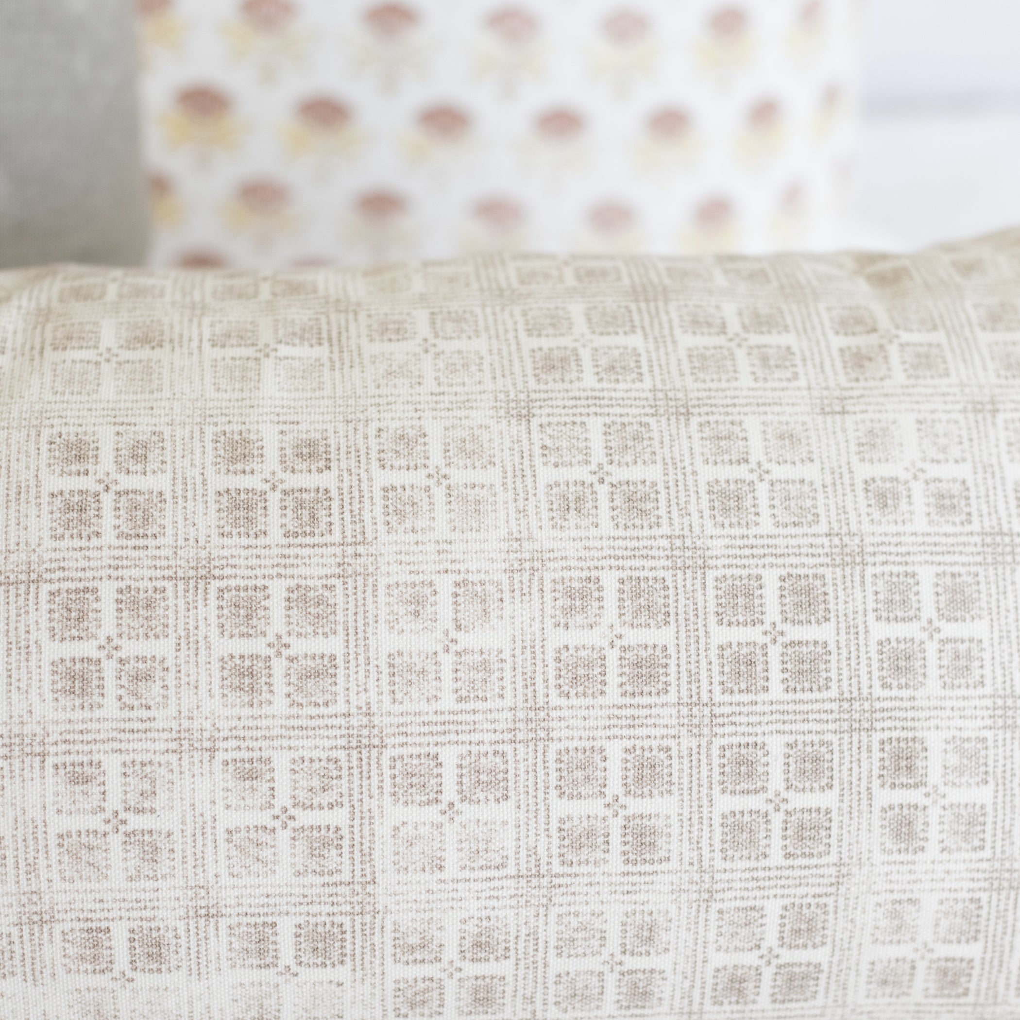 Fleur Grid Lumbar - 12x20 | 12x40 - Image 7