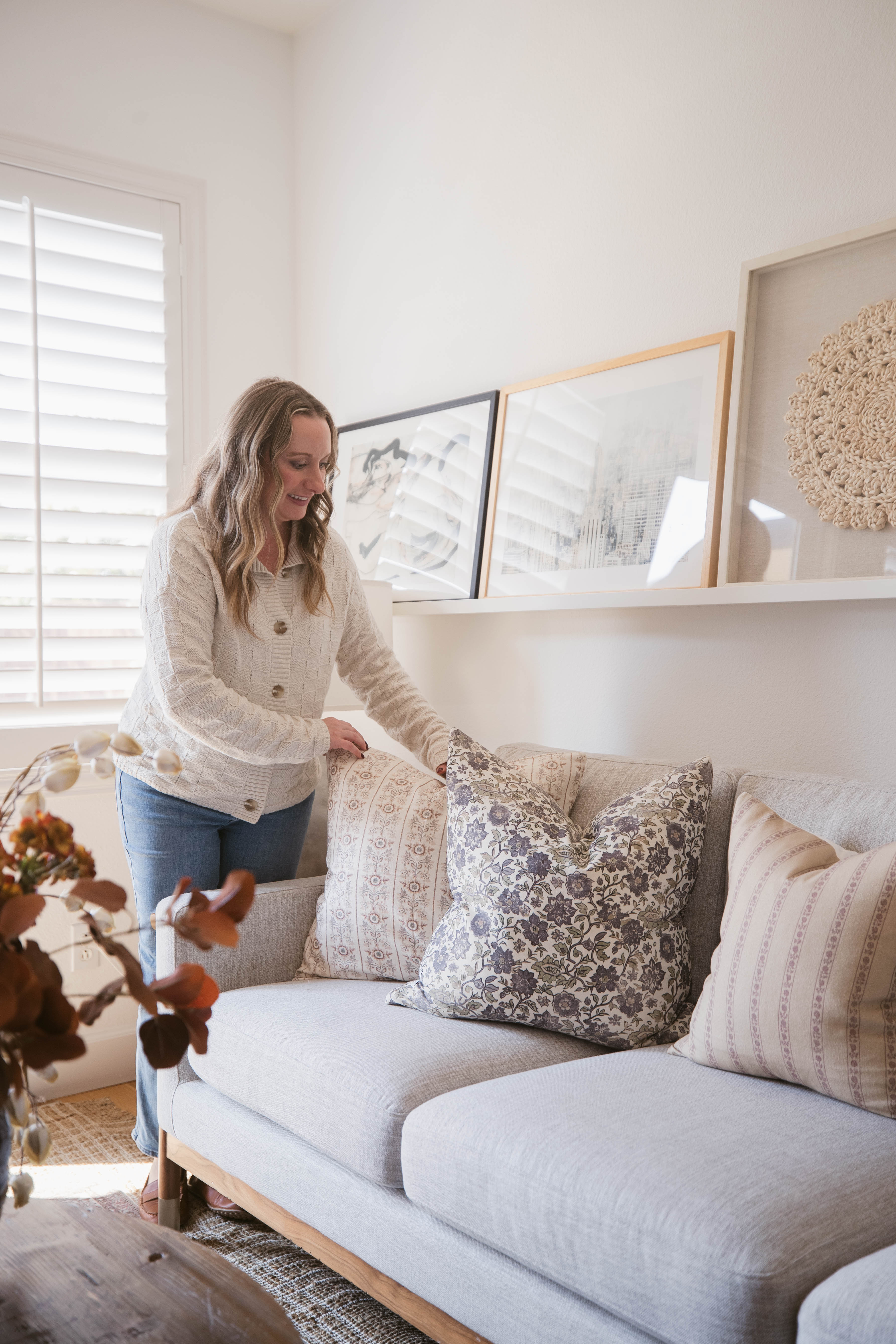 Hattie - 18 | 22 - Image 5