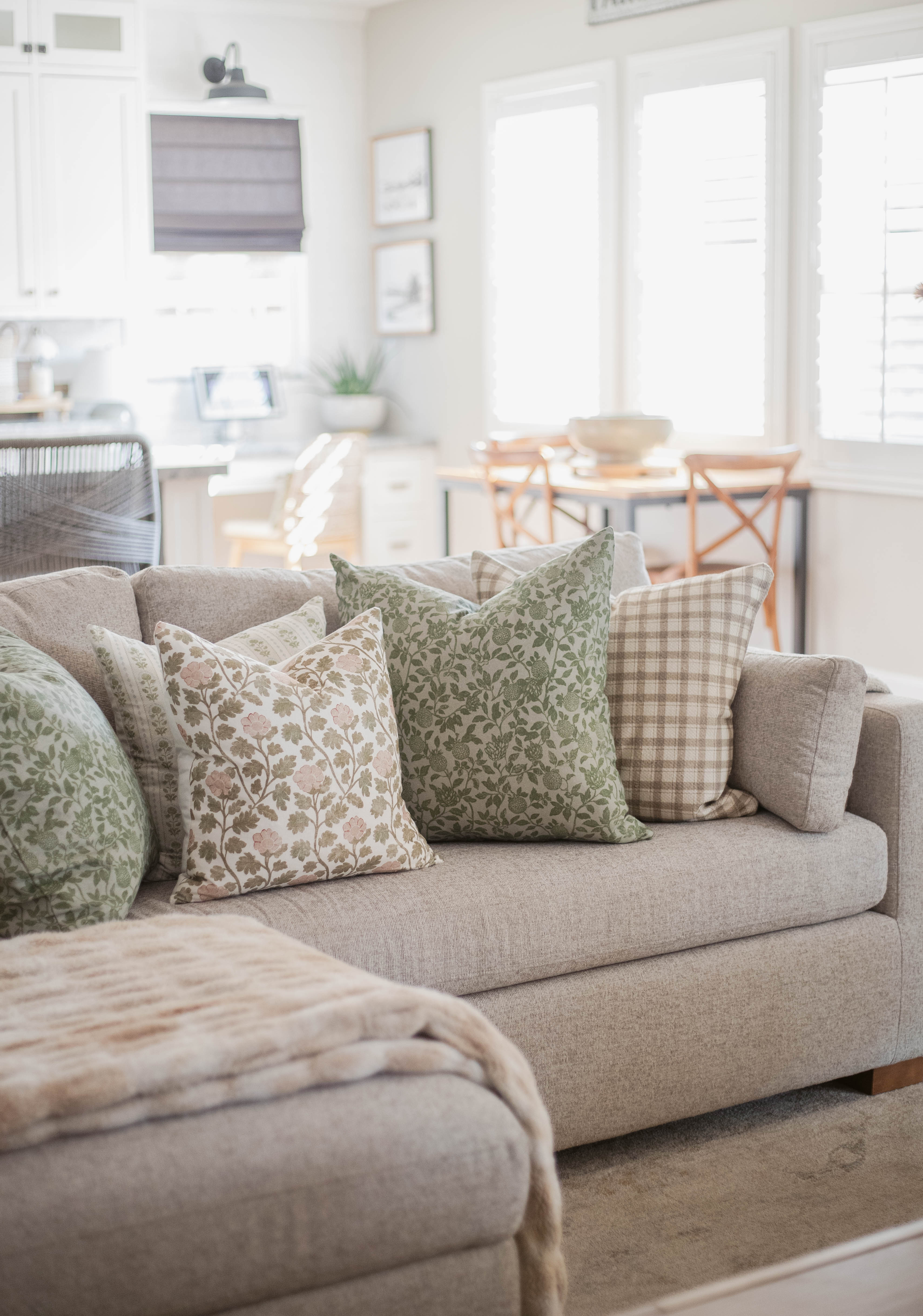 Ivy - 18 | 22 - Image 6