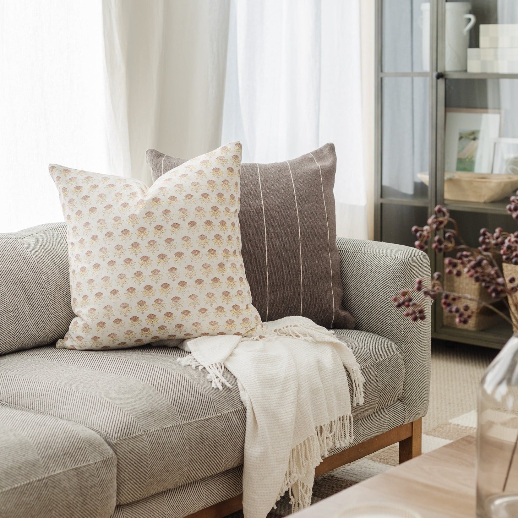 Fleur - White Floral - 18 | 22 | 24 - Image 7