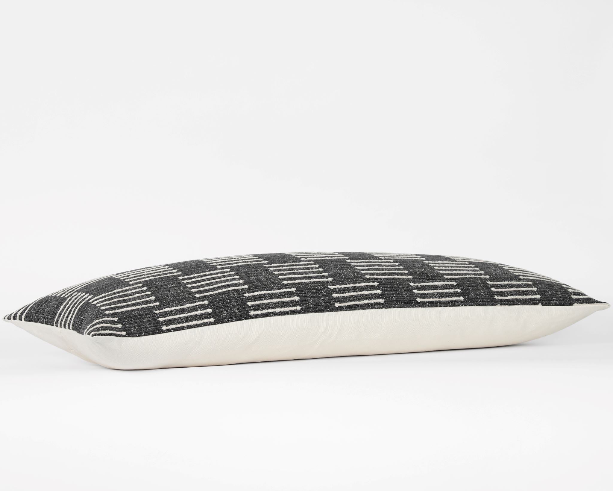 Kingston Onyx. 14x36 Large Lumbar - Image 4