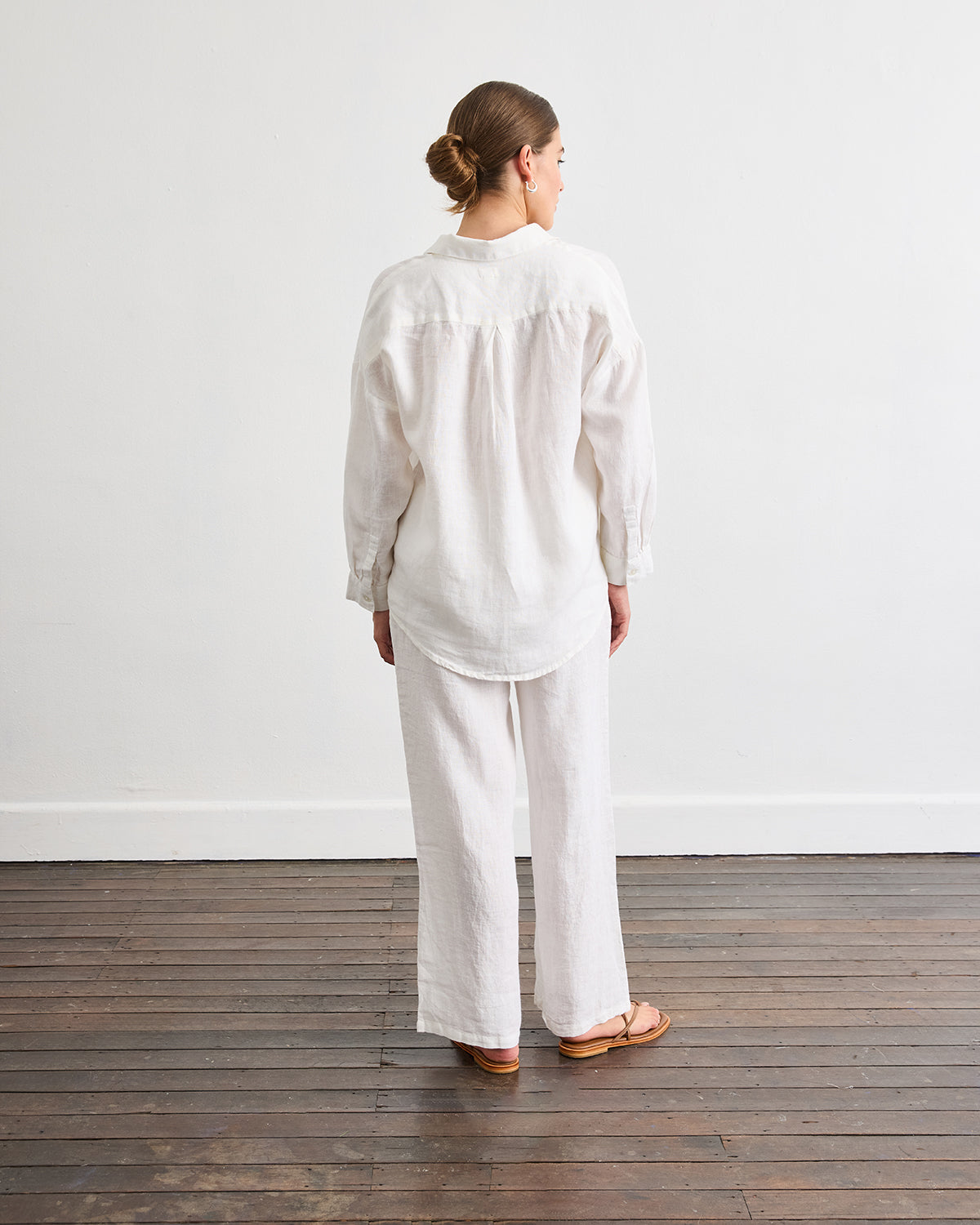 Long Lounge Set in White - Image 3