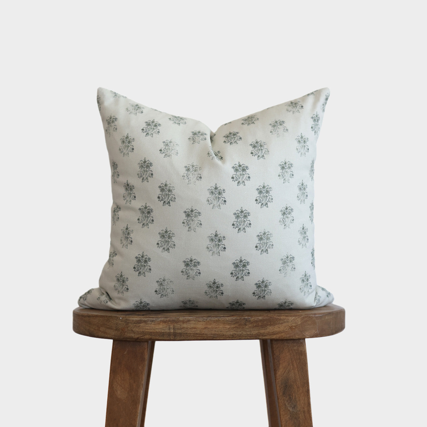 Lyla in blue - 18 | 22 | 24 | 26 - Image 3