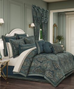 Nancy Comforter Set