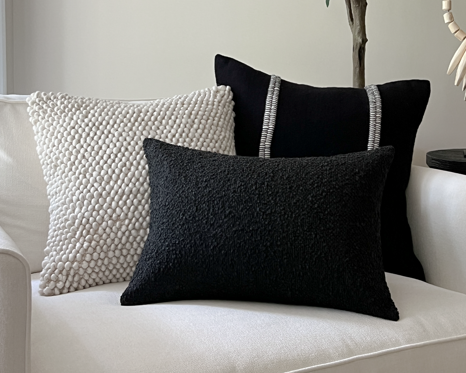 Roatan. Black and Ivory - Image 3