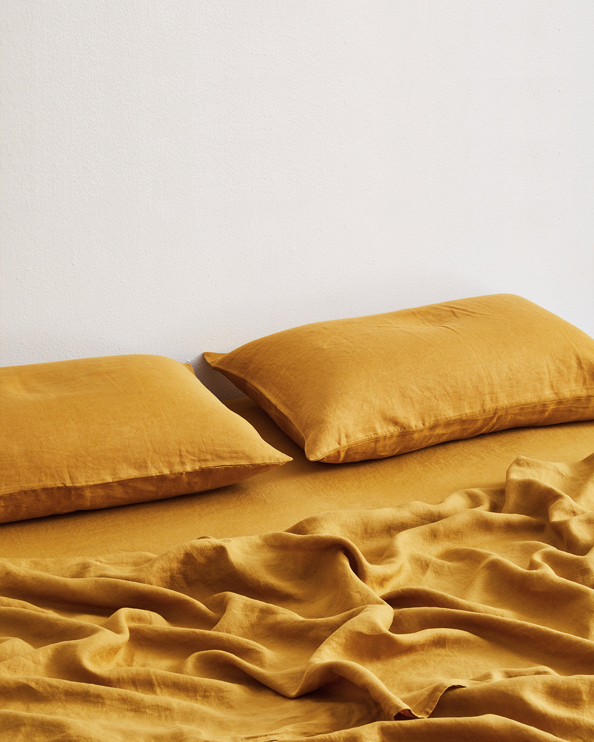Turmeric 100% French Flax Linen Fitted Sheet Set - Image 3