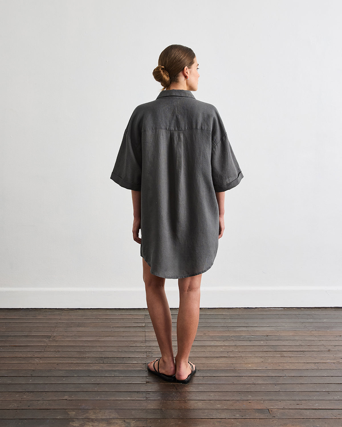 Villa Linen Shirt Dress in Charcoal - Image 3