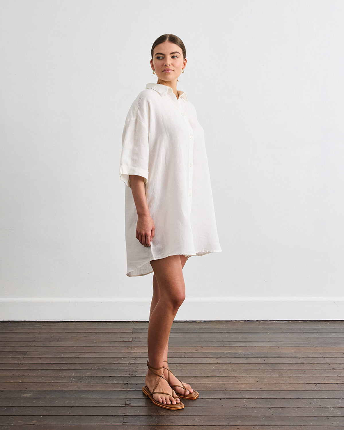 Villa Linen Shirt Dress in White - Image 2