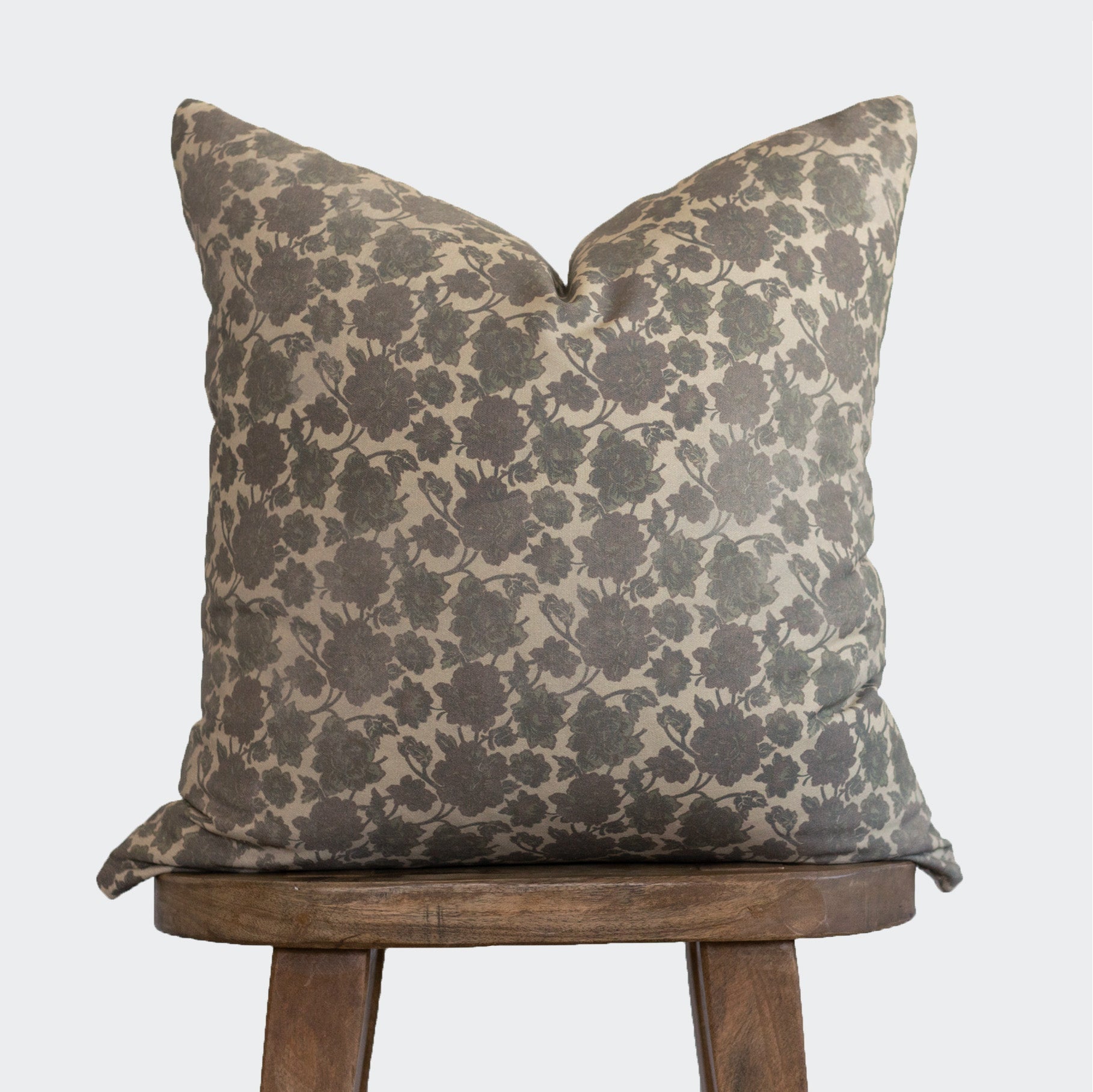 Nora - 18 | 22 - Image 14