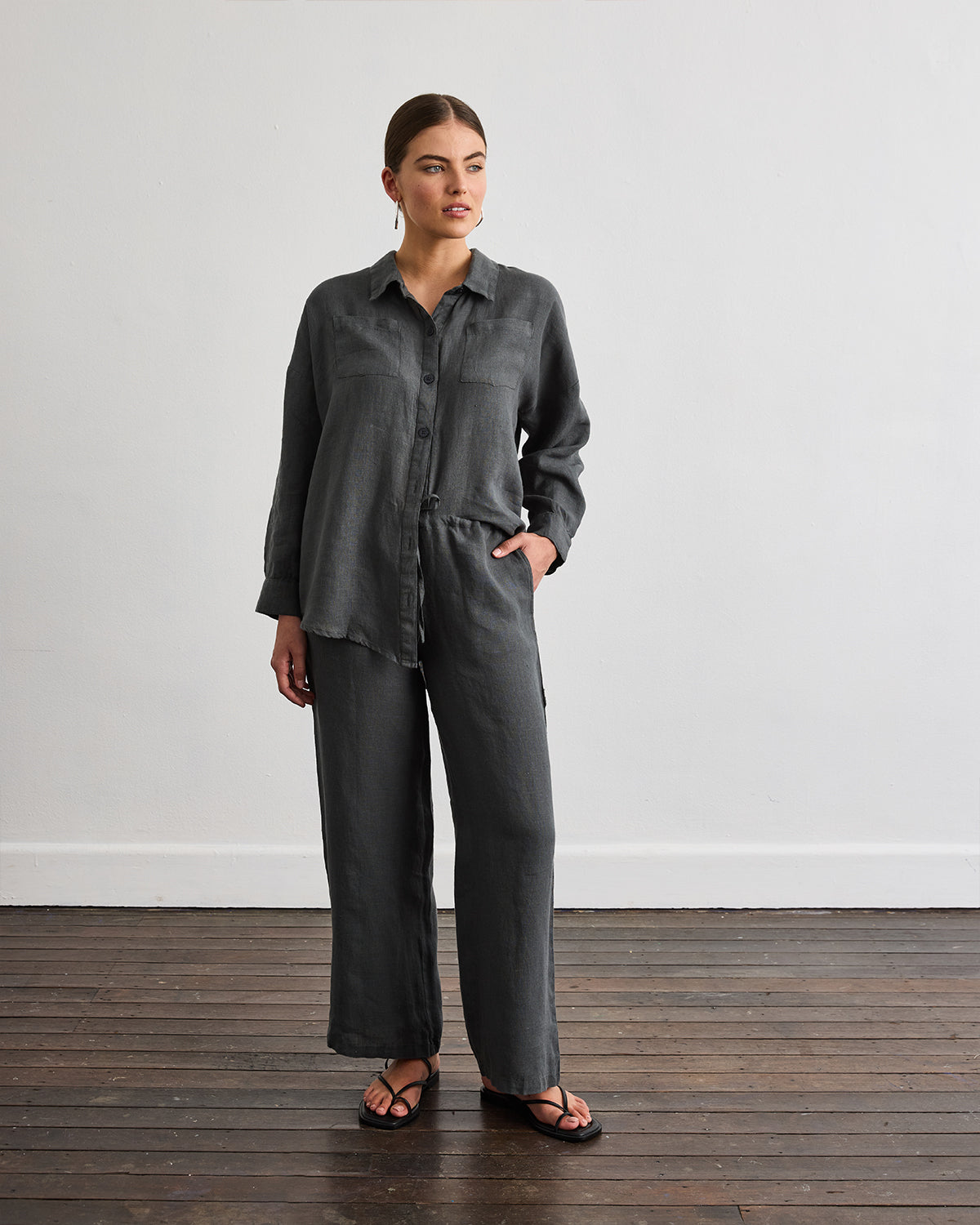 Lounge Linen Pants in Charcoal - Image 2