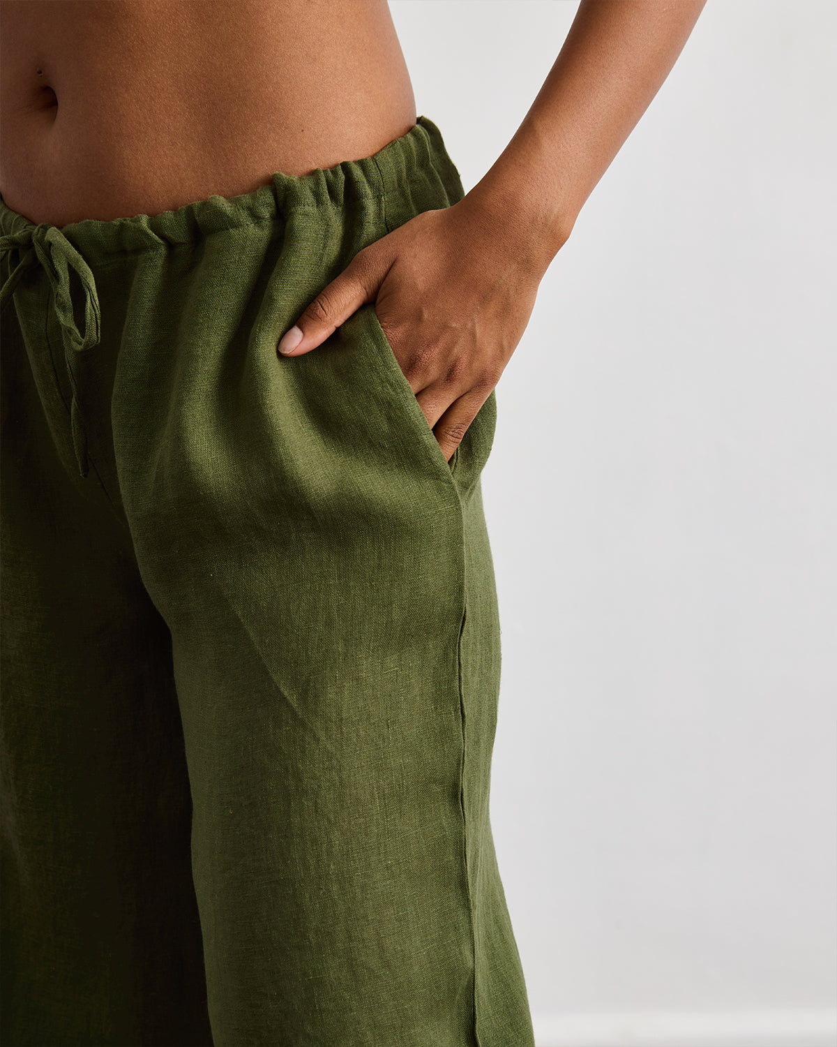 Lounge Linen Pants in Olive - Image 4