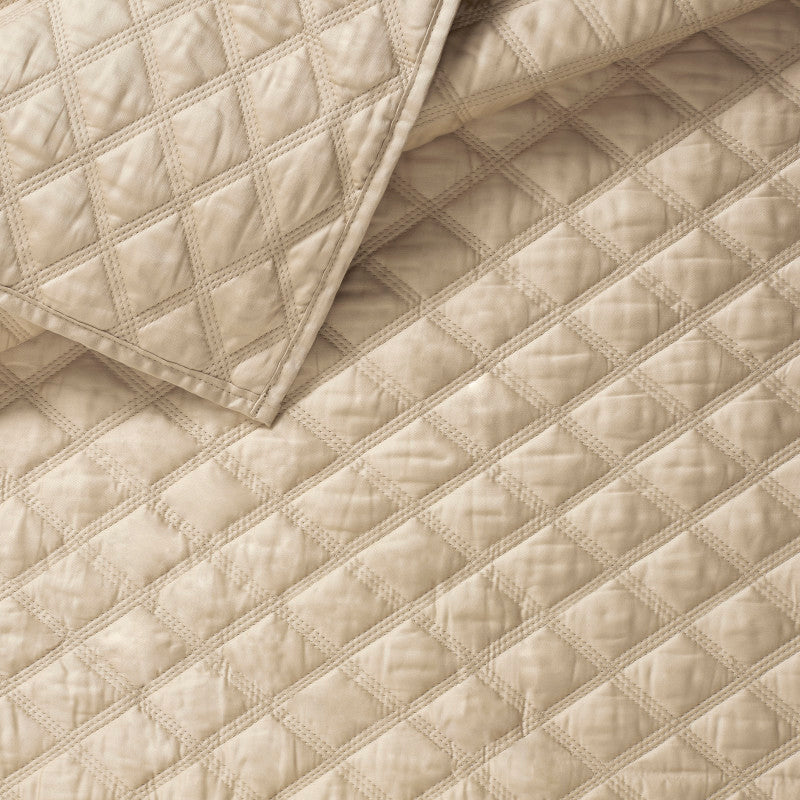 Premier Sateen Quilt Set - Image 15