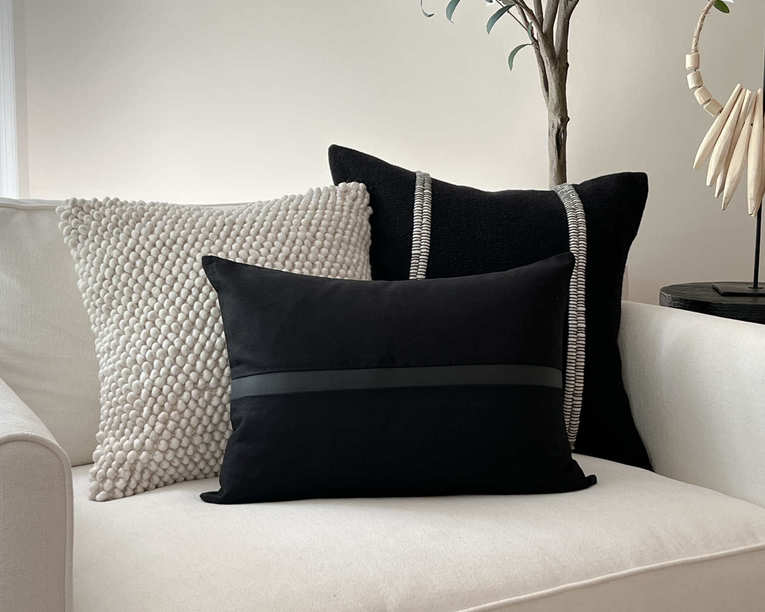 Roatan. Black and Ivory - Image 2