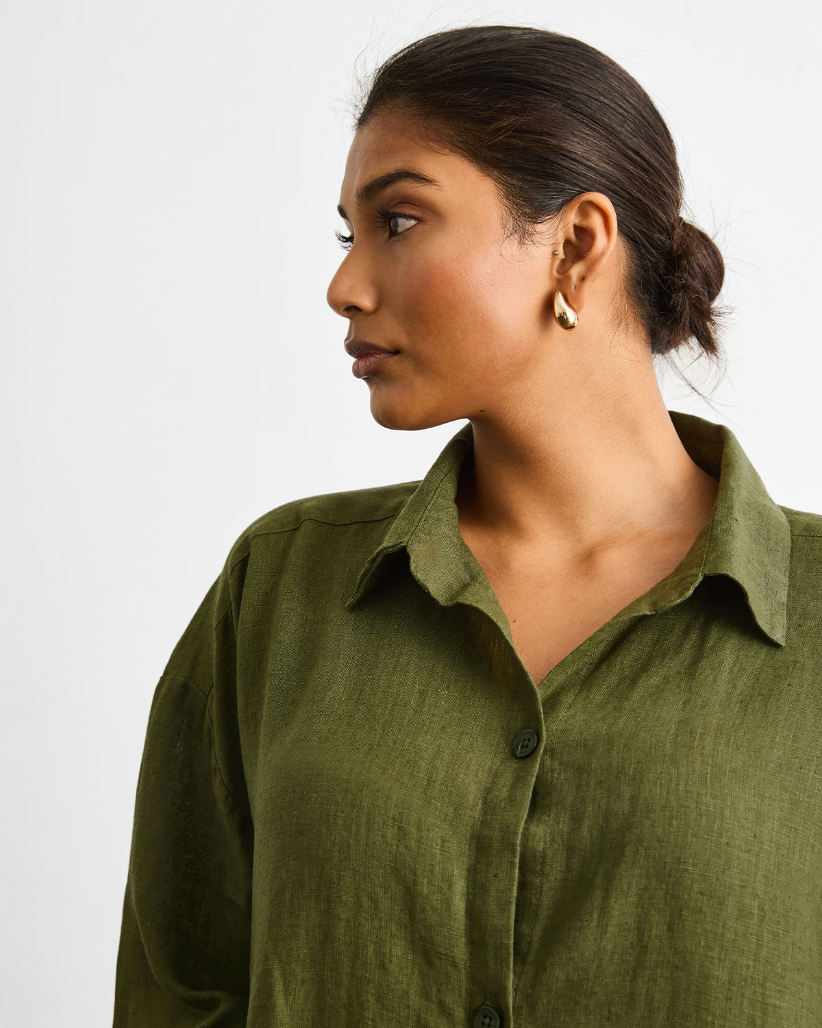 Villa Linen Shirt Dress in Olive - Image 4