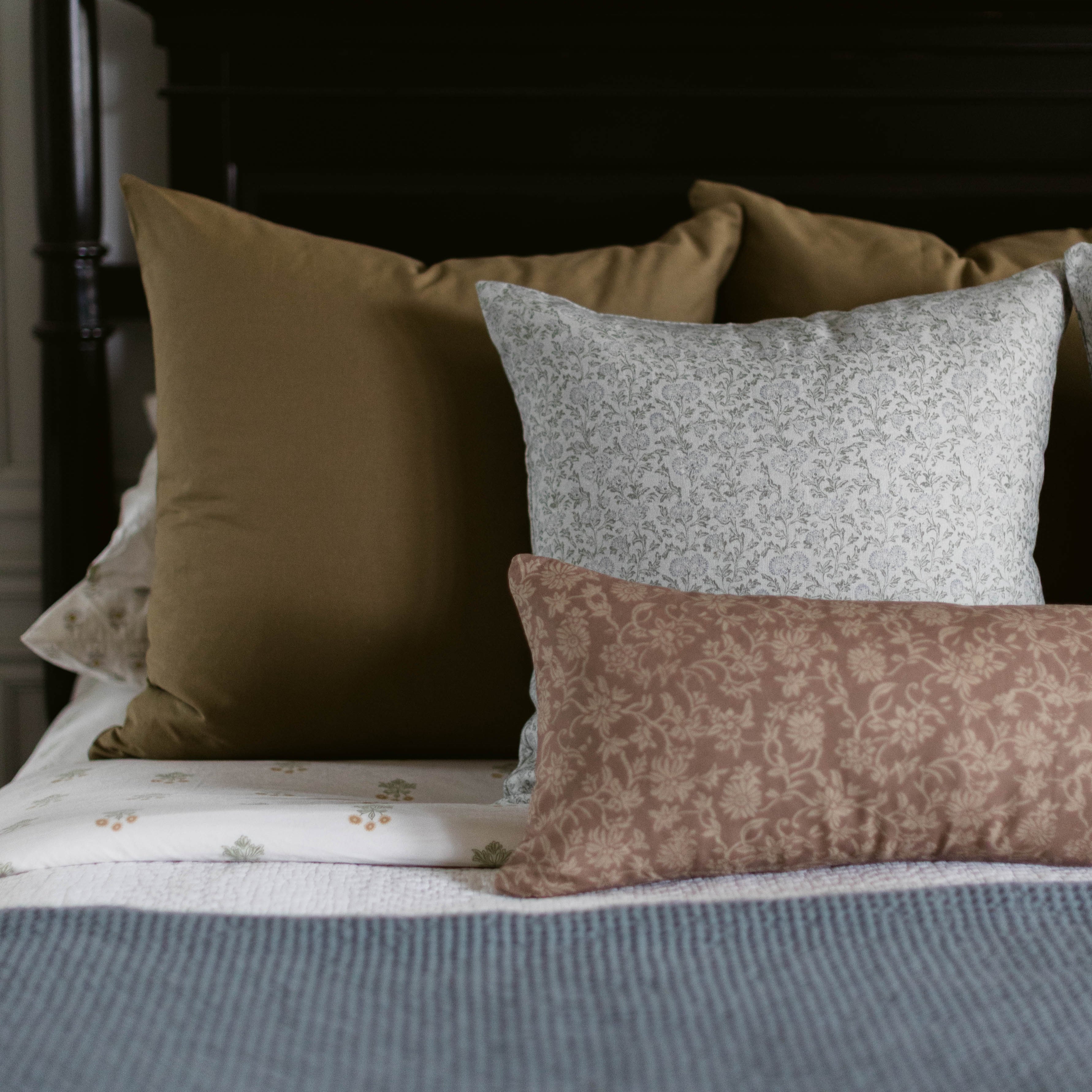 Leighton in Linen - 18 | 22 | 26 - Image 4