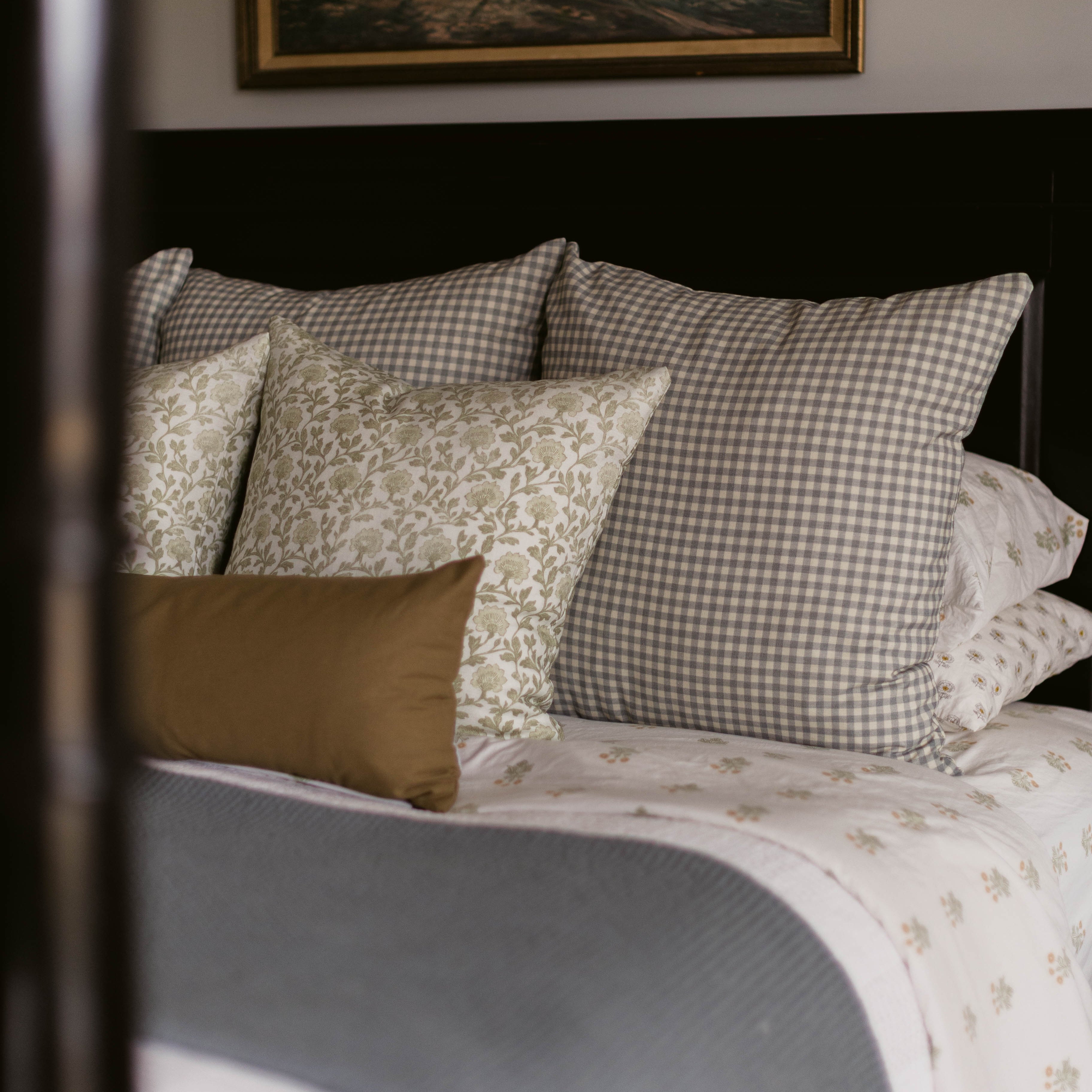 Clem in Linen - 18 | 22 - Image 10