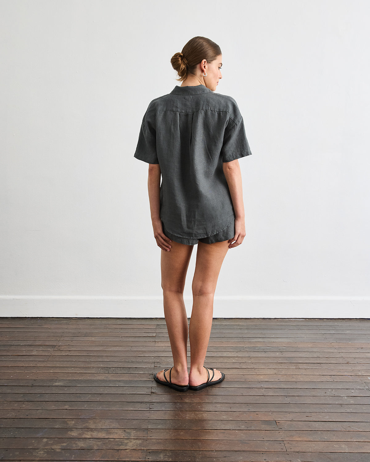 Marina Short Sleeve Shirt in Charcoal - Image 4