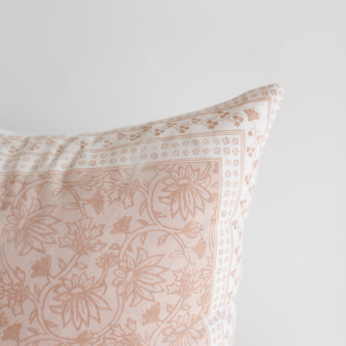 Ives - 18 | 22 - Image 2