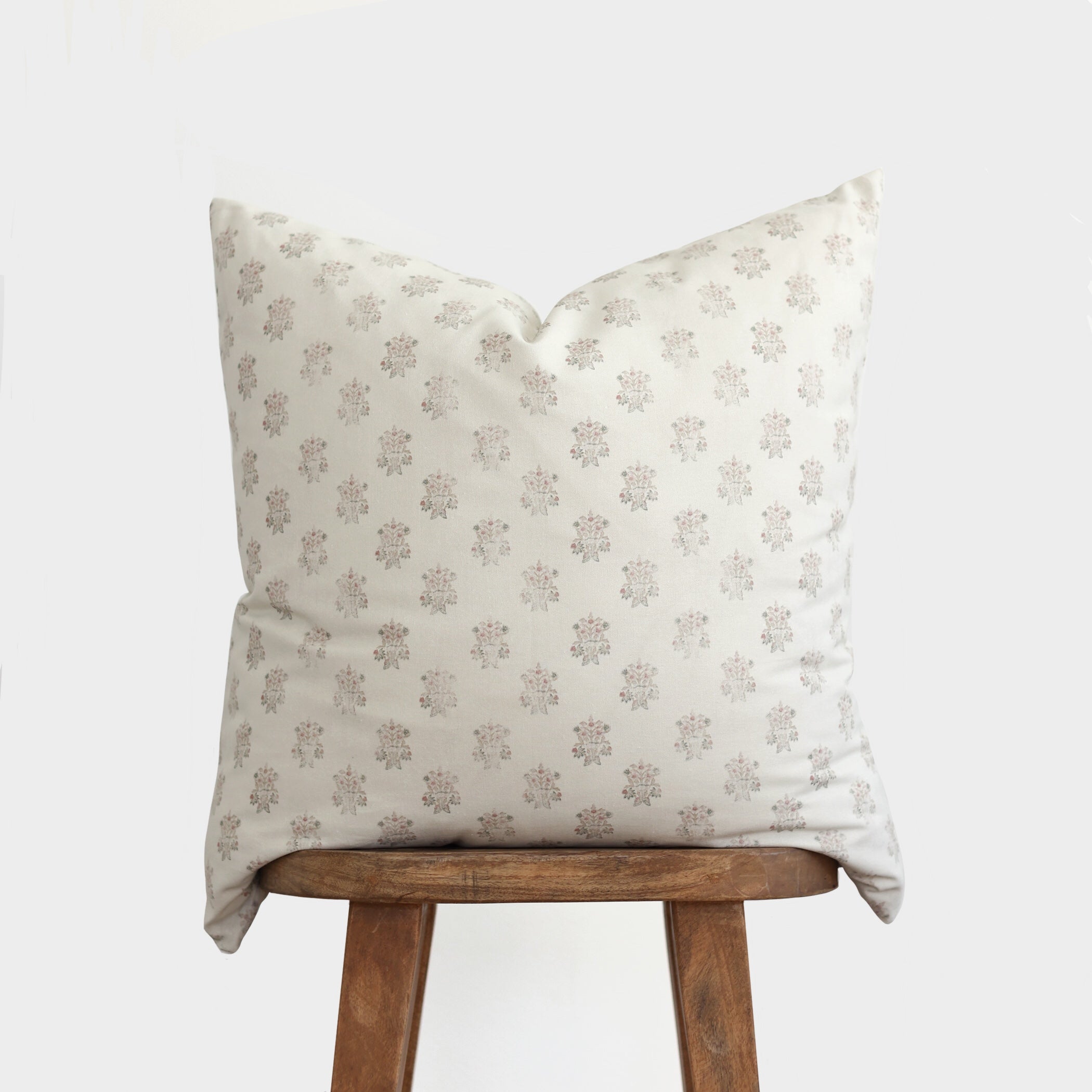 Lyla - 18 | 22 | 24 | 26 - Image 5