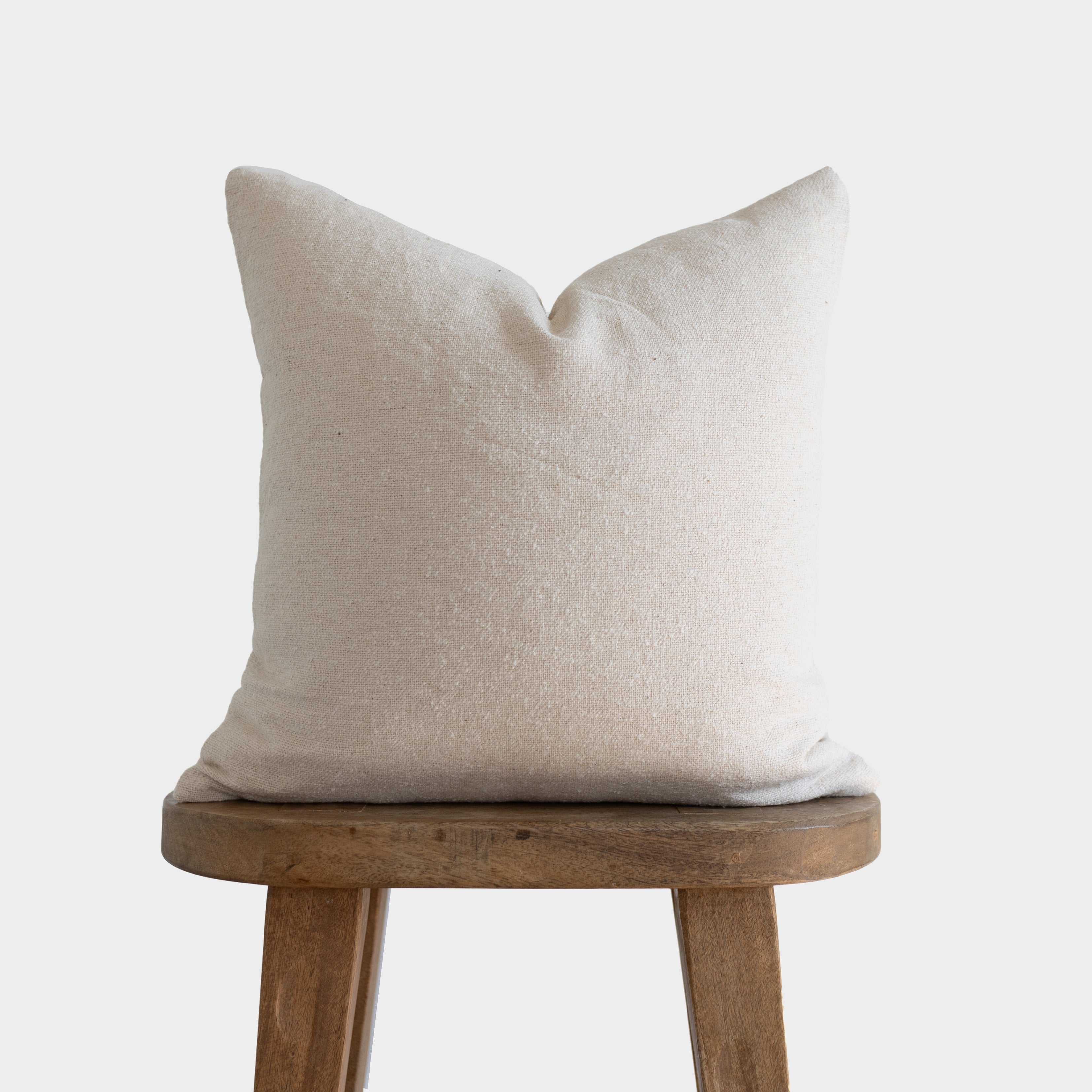 Boucle in Off White - 18 | 20 | 22 | 26 - Image 3