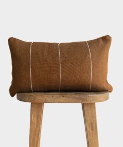 Wren In Spice - Lumbar 12x20 | 12x40