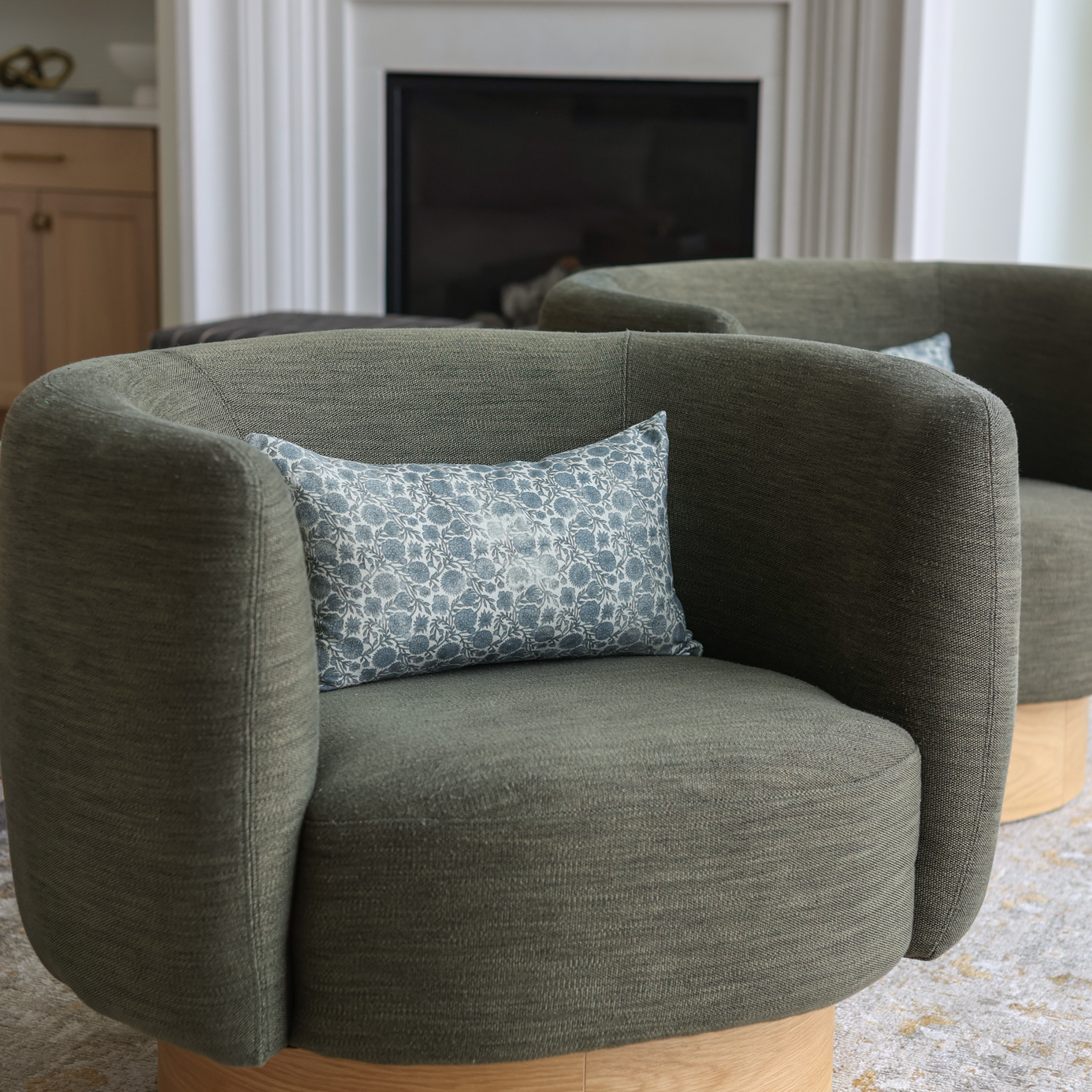 Gracie in Blue - Lumbar - 12x20 | 12x40 - Image 10