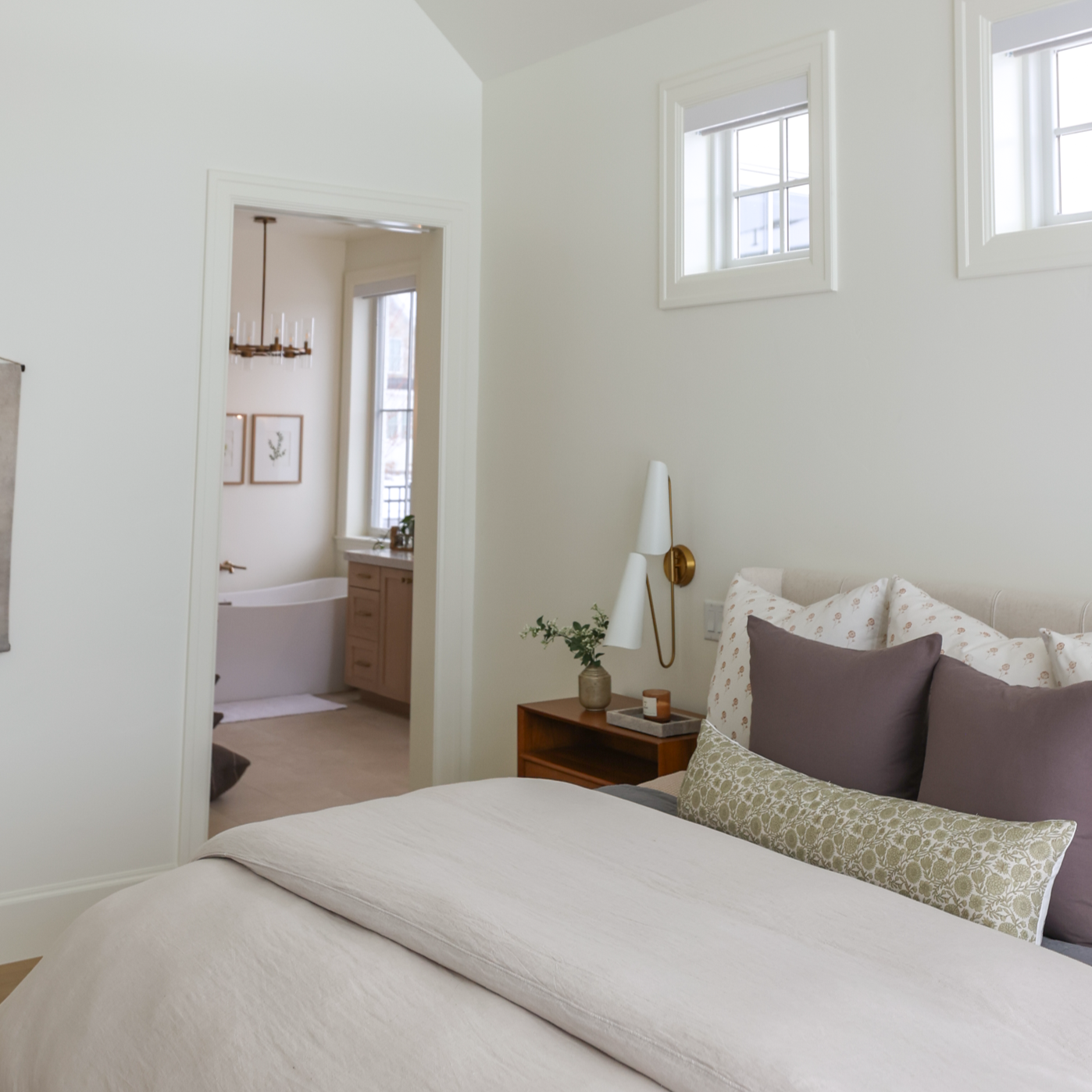 Gracie in Green - Lumbar - 12x20 | 12x40 - Image 7