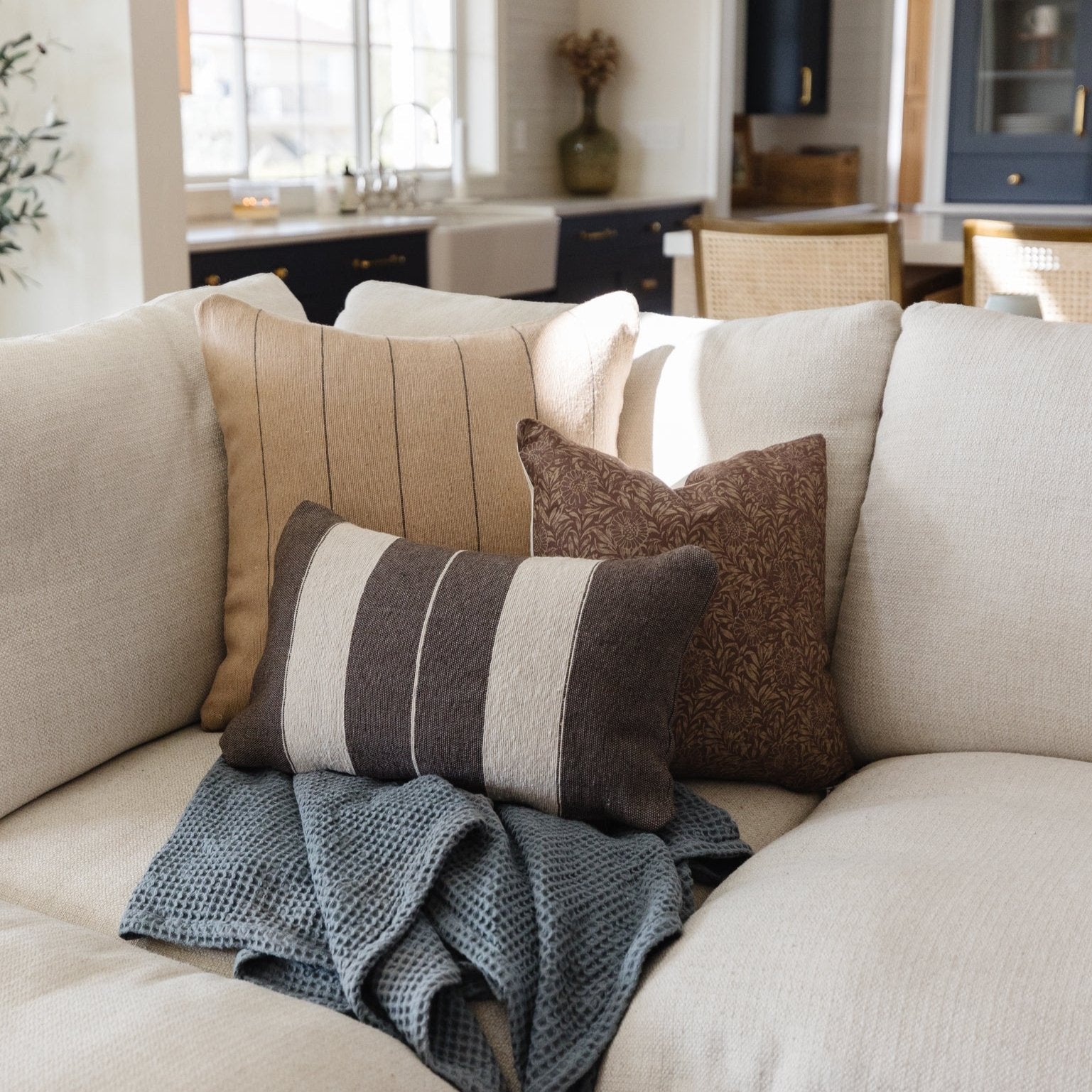 Eli - Lumbar 12x20 - Image 3