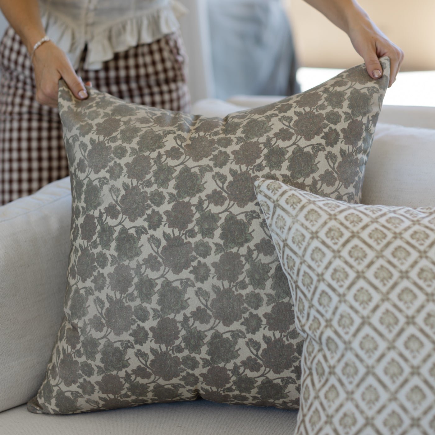 Nora - 18 | 22 - Image 7