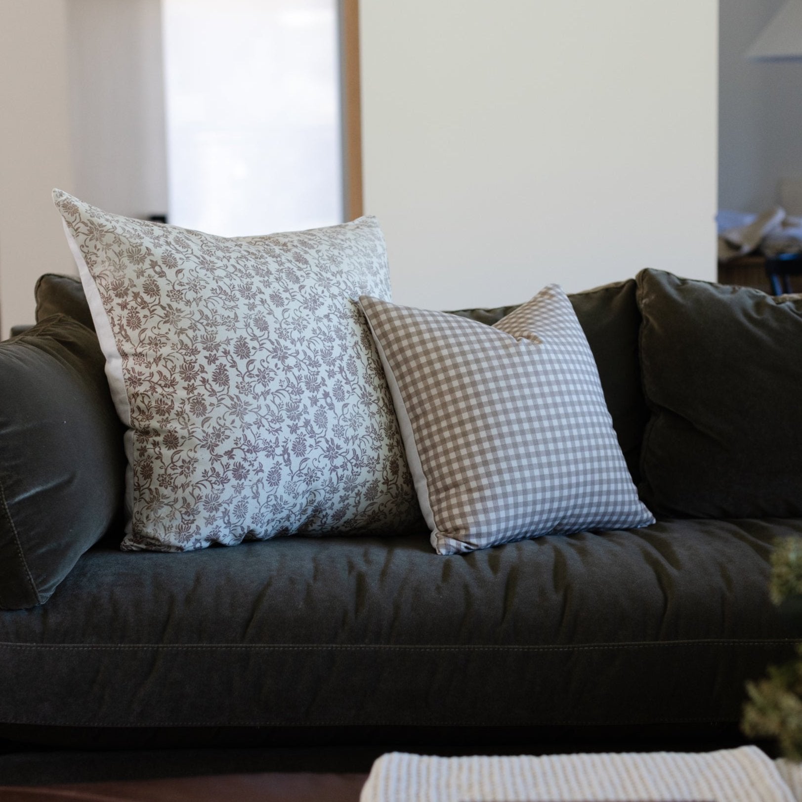 August - 18 | 22| 24 - Image 6