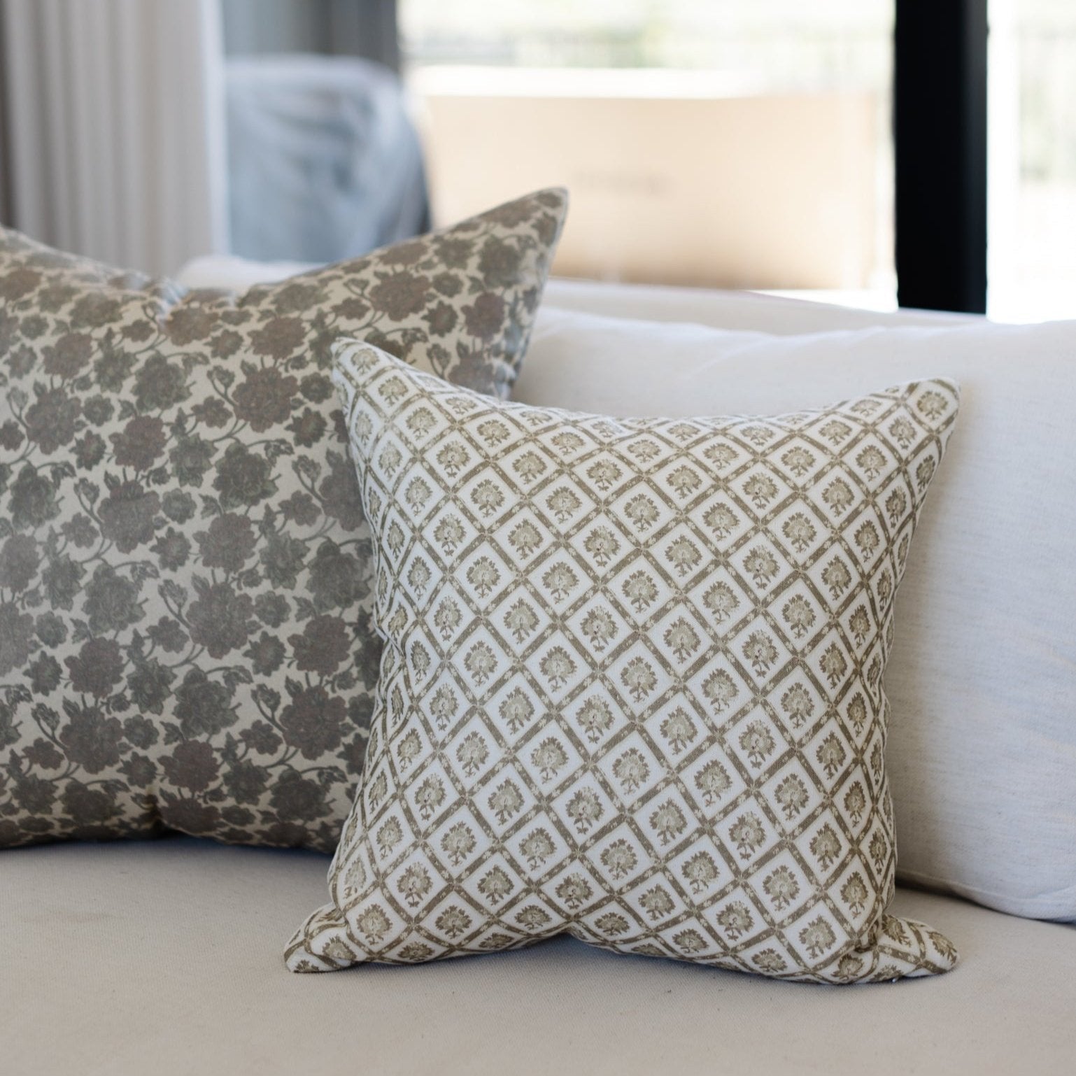 Elise in Linen - 18 | 20 | 22 | 26 - Image 12